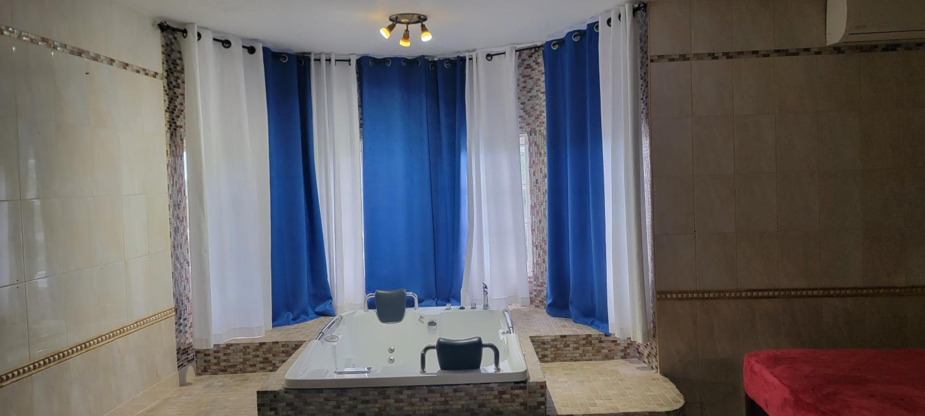 Studio with Spa Bath photo 2