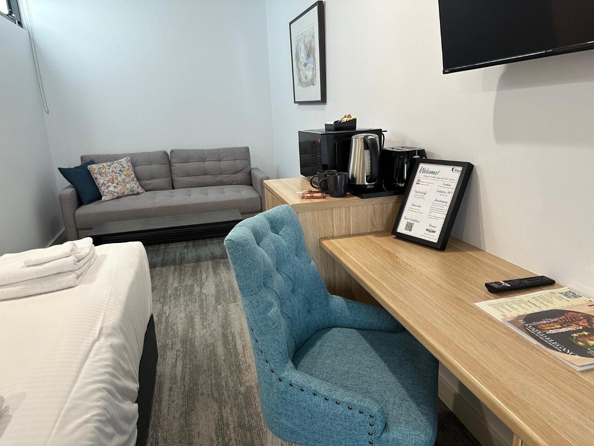 Premier King Room - Non Pet Friendly - Photo 10