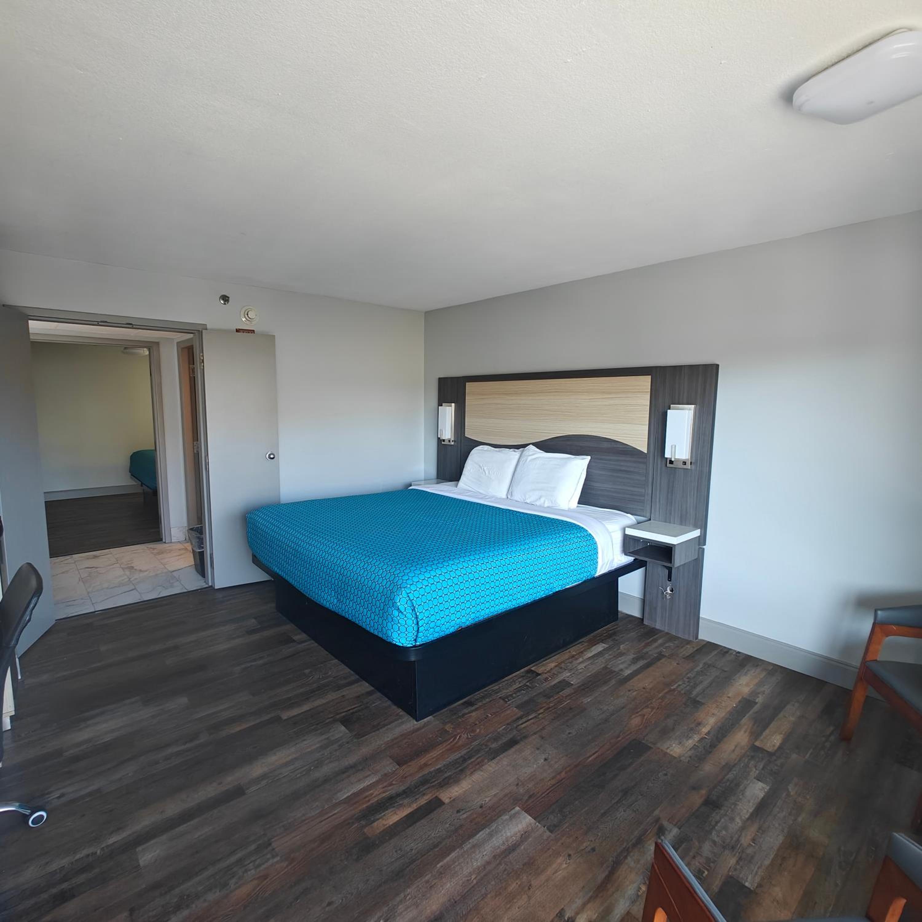 Two-Bedroom Suite photo 3