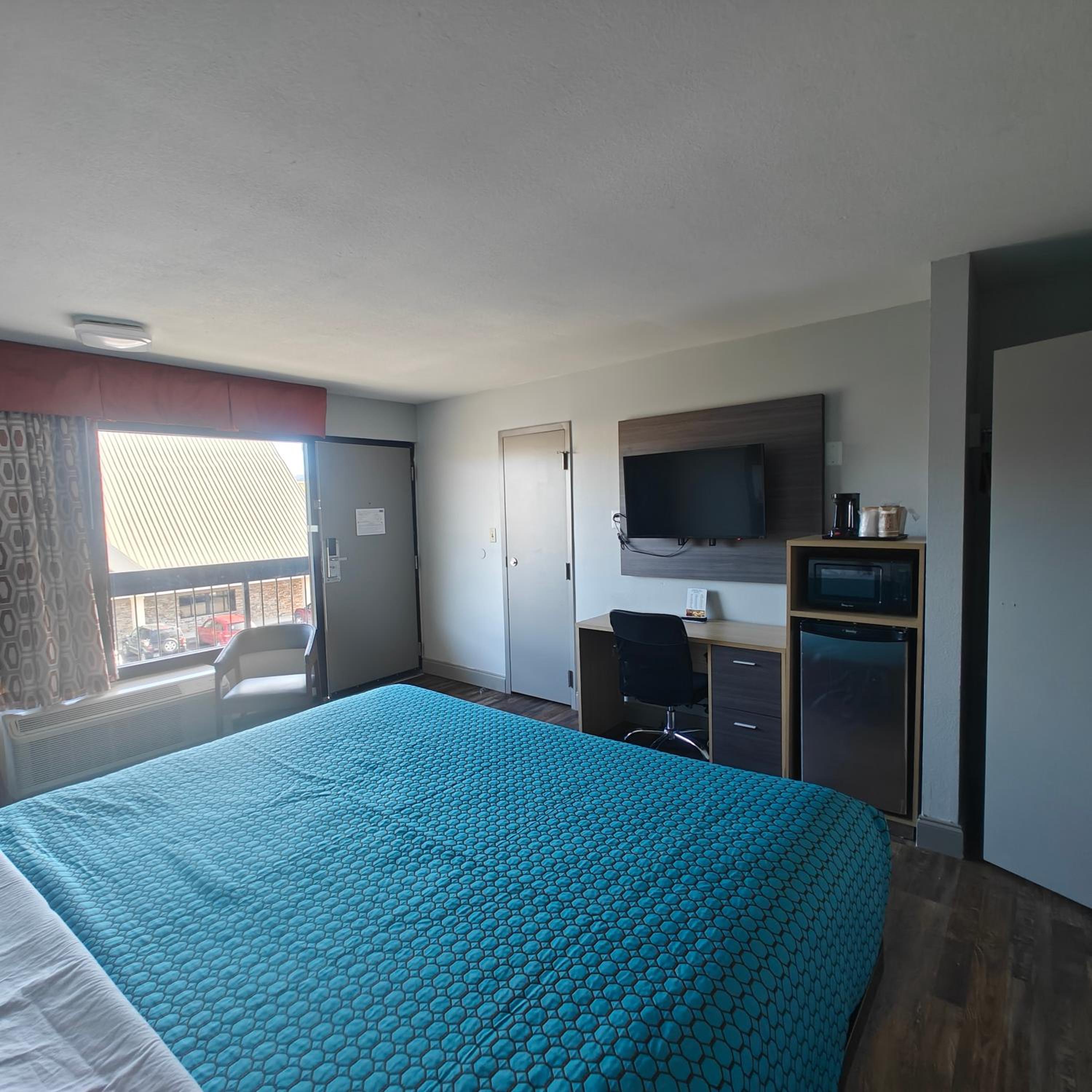 Three-Bedroom Family Suite photo 2