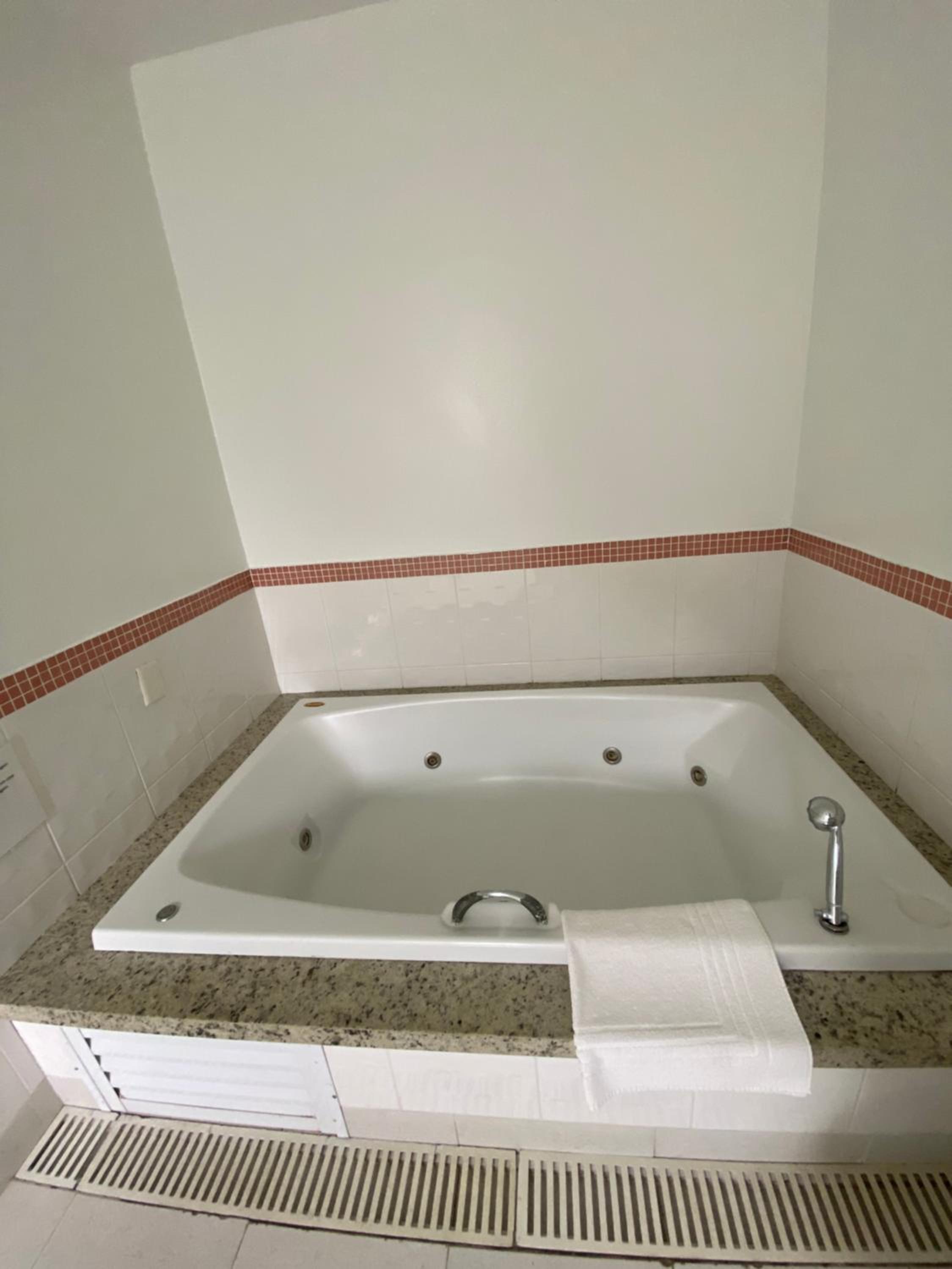 Suite with Hot Tub - Children not allowed - Photo 3