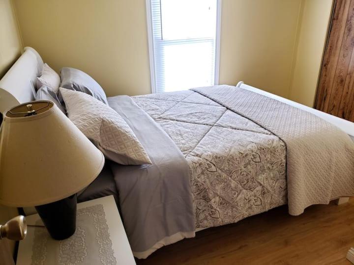 One-Bedroom House photo 1