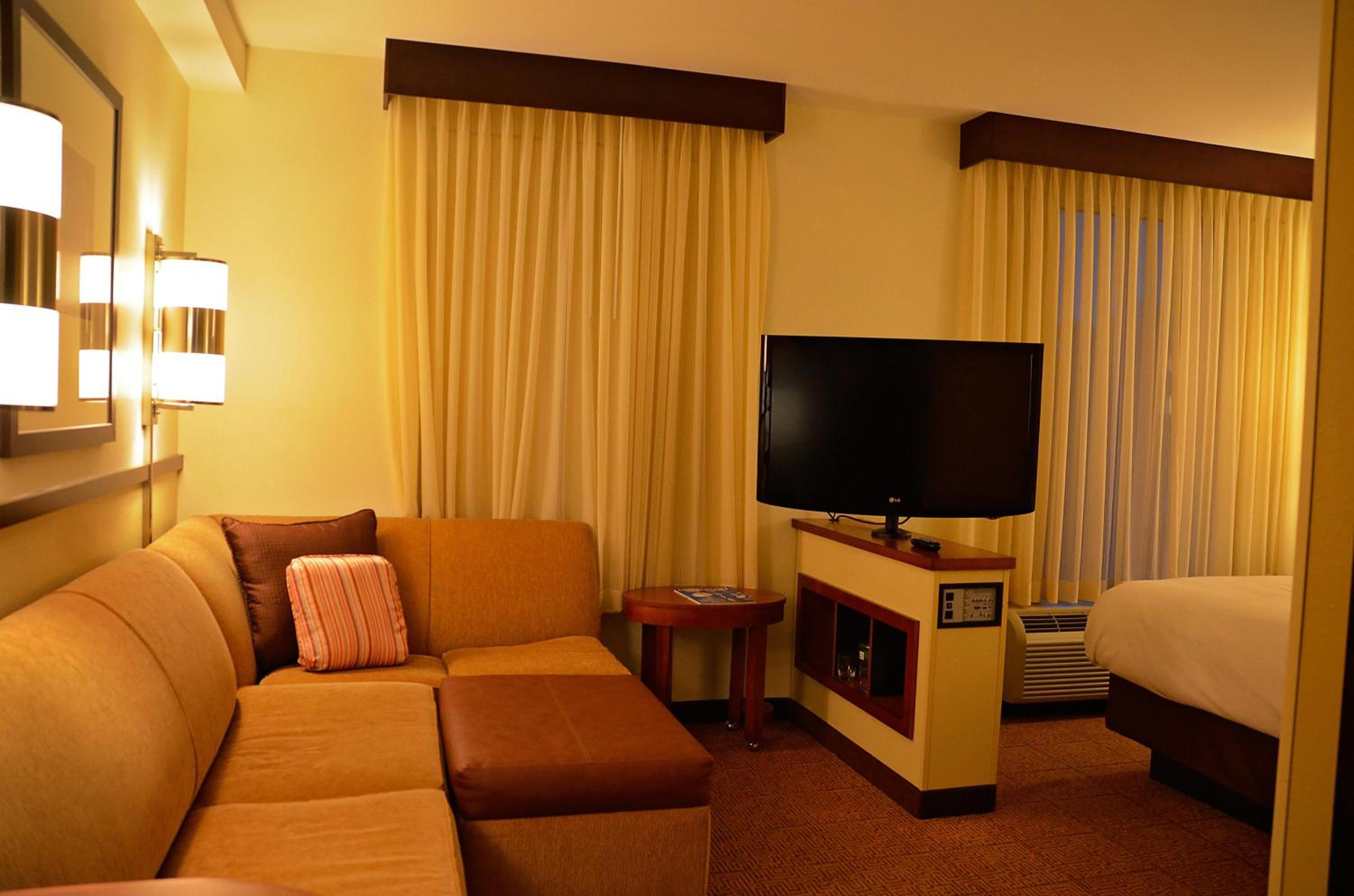 King Room with Sofa Bed