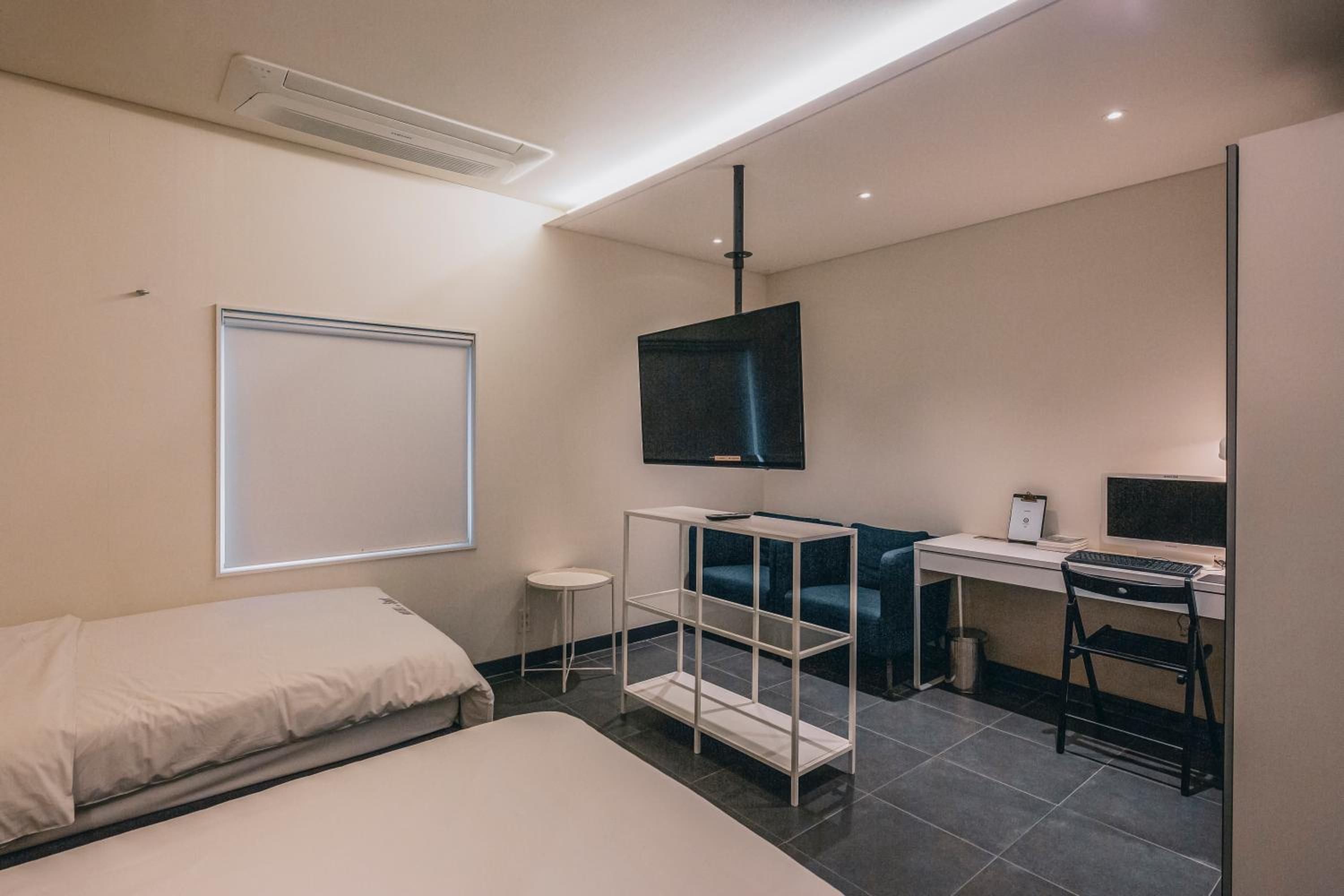Deluxe Twin Room photo 3
