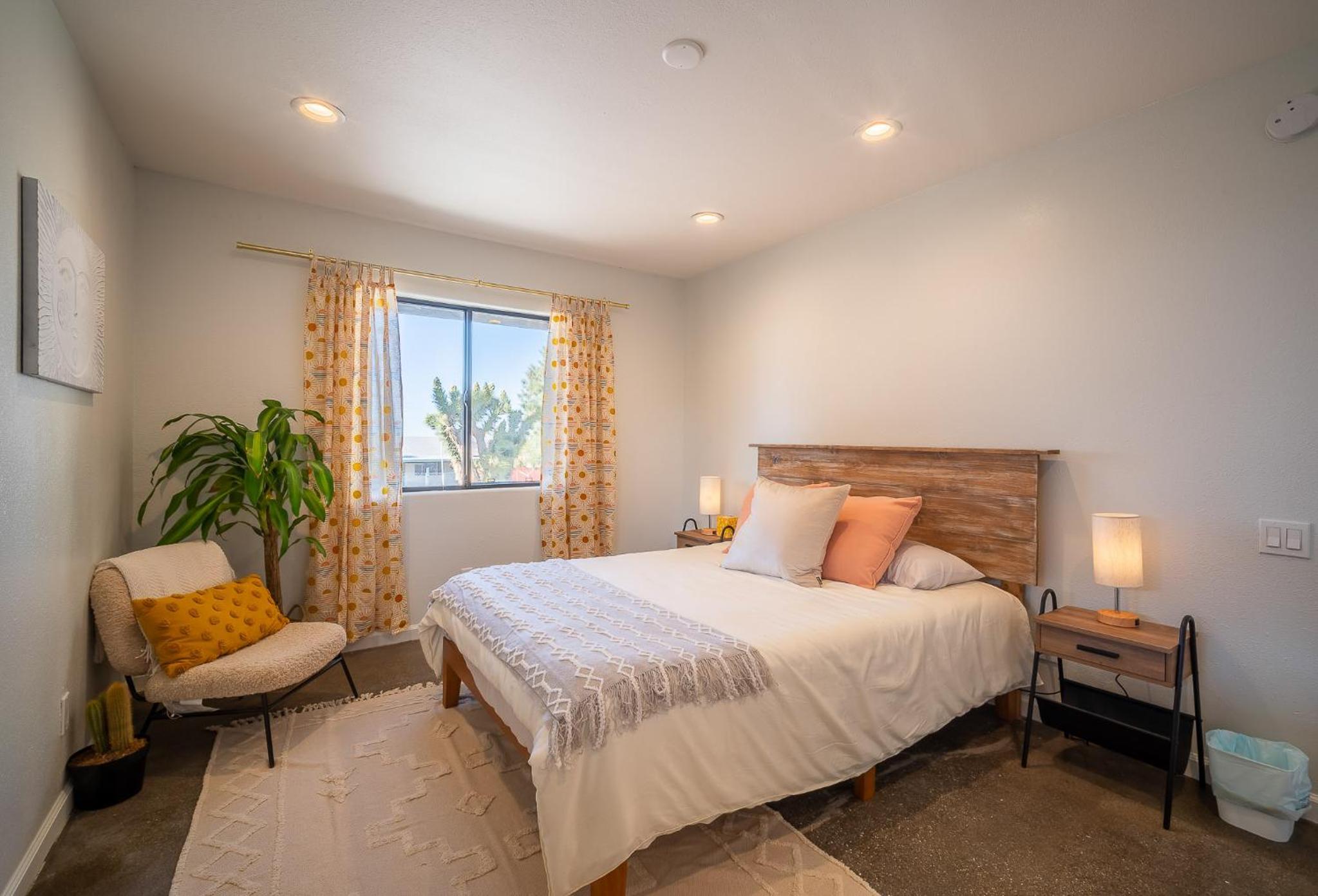 Three-Bedroom House photo 1