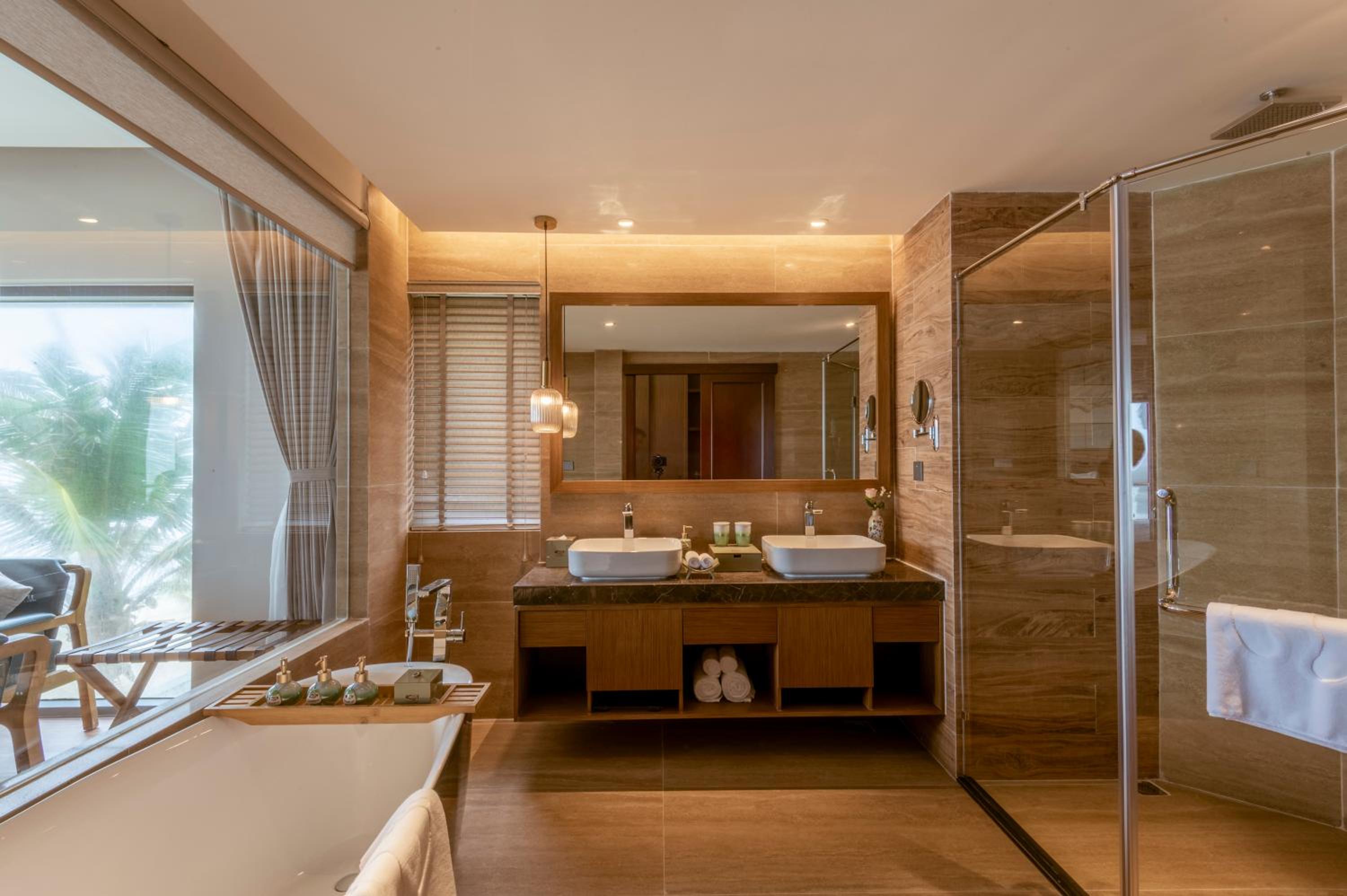 Beachfront Four-Bedroom Villa with Private Pool - Photo 9