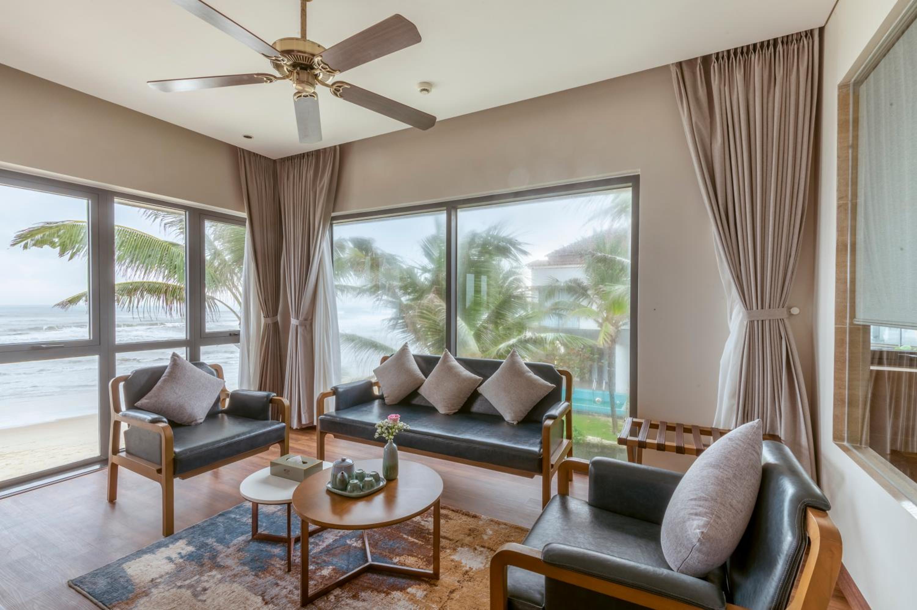 Beachfront Four-Bedroom Villa with Private Pool - Photo 6
