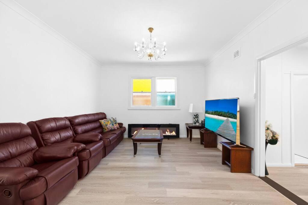 Four-Bedroom House photo 1