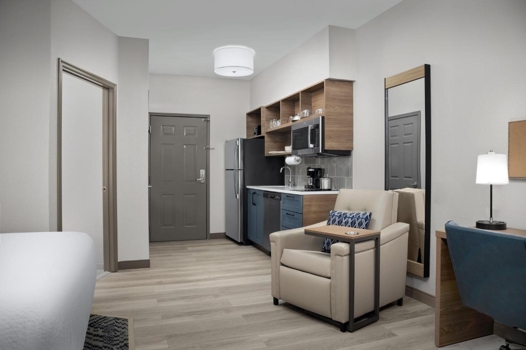 Studio Suite with Two Queen Beds - Photo 1