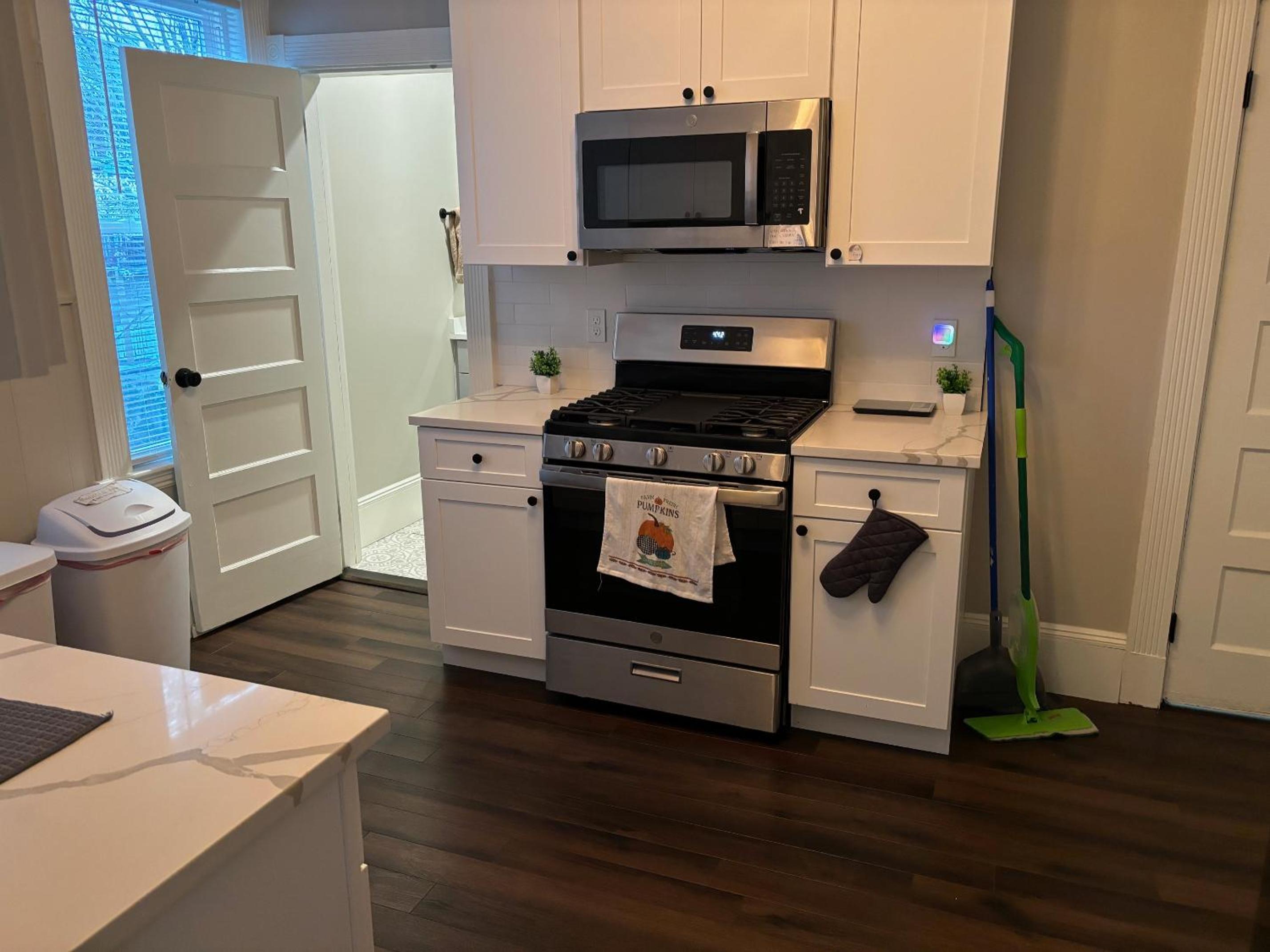 Double Room with Shared Bathroom photo 3