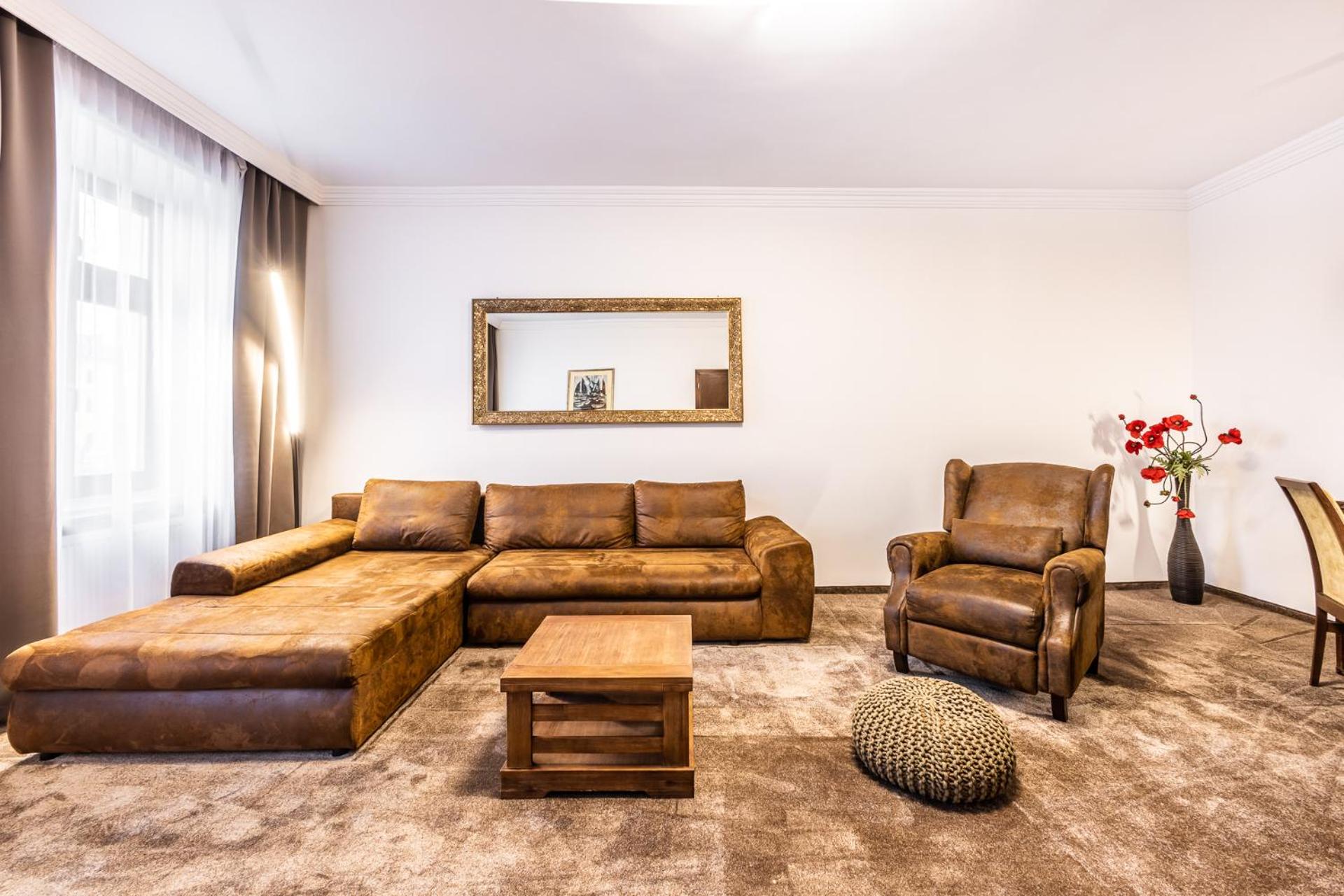 Suite - Photo 7