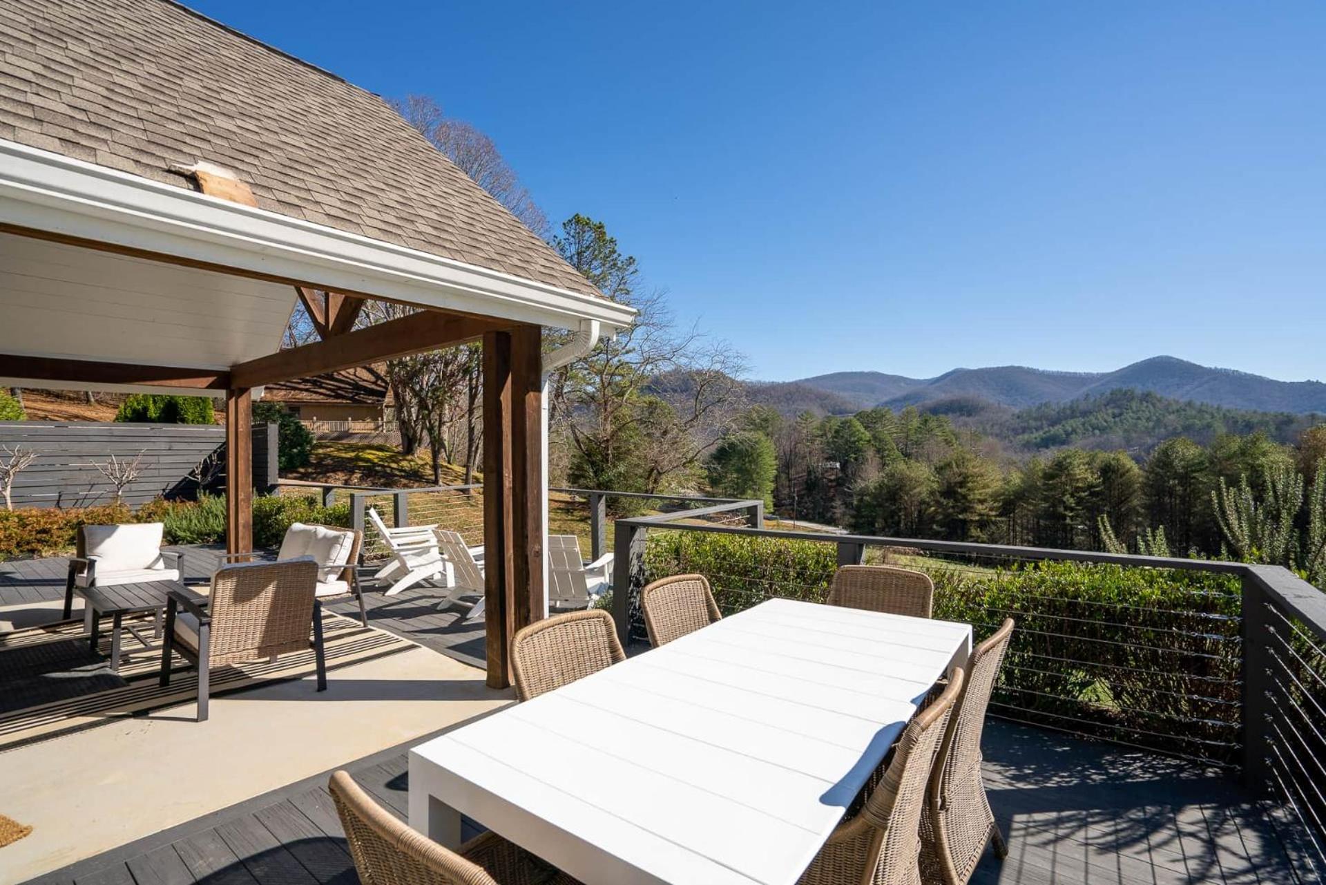 Three-Bedroom Chalet photo 3