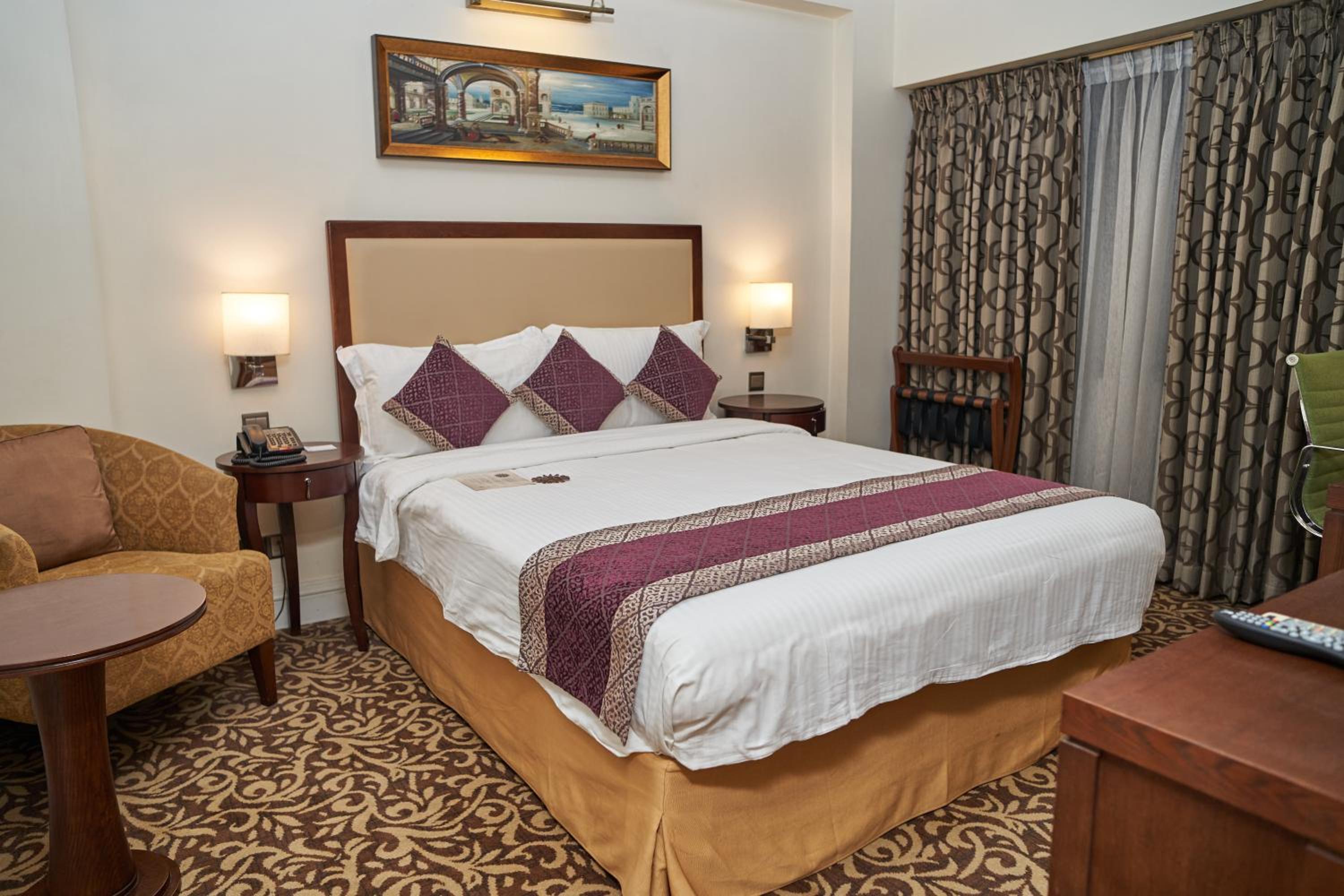 Superior Queen Room photo 1
