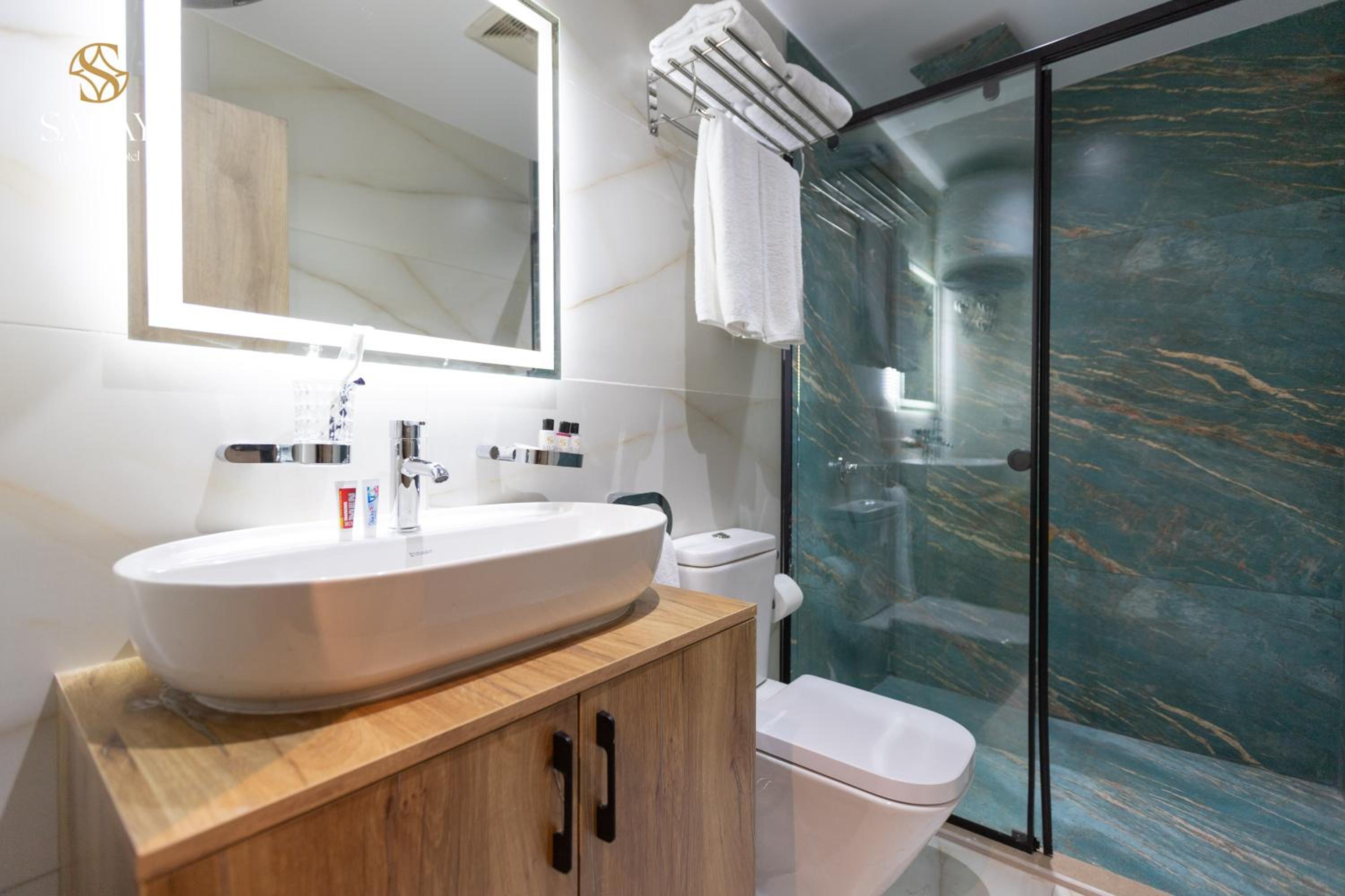 Family Suite with Pyramids View