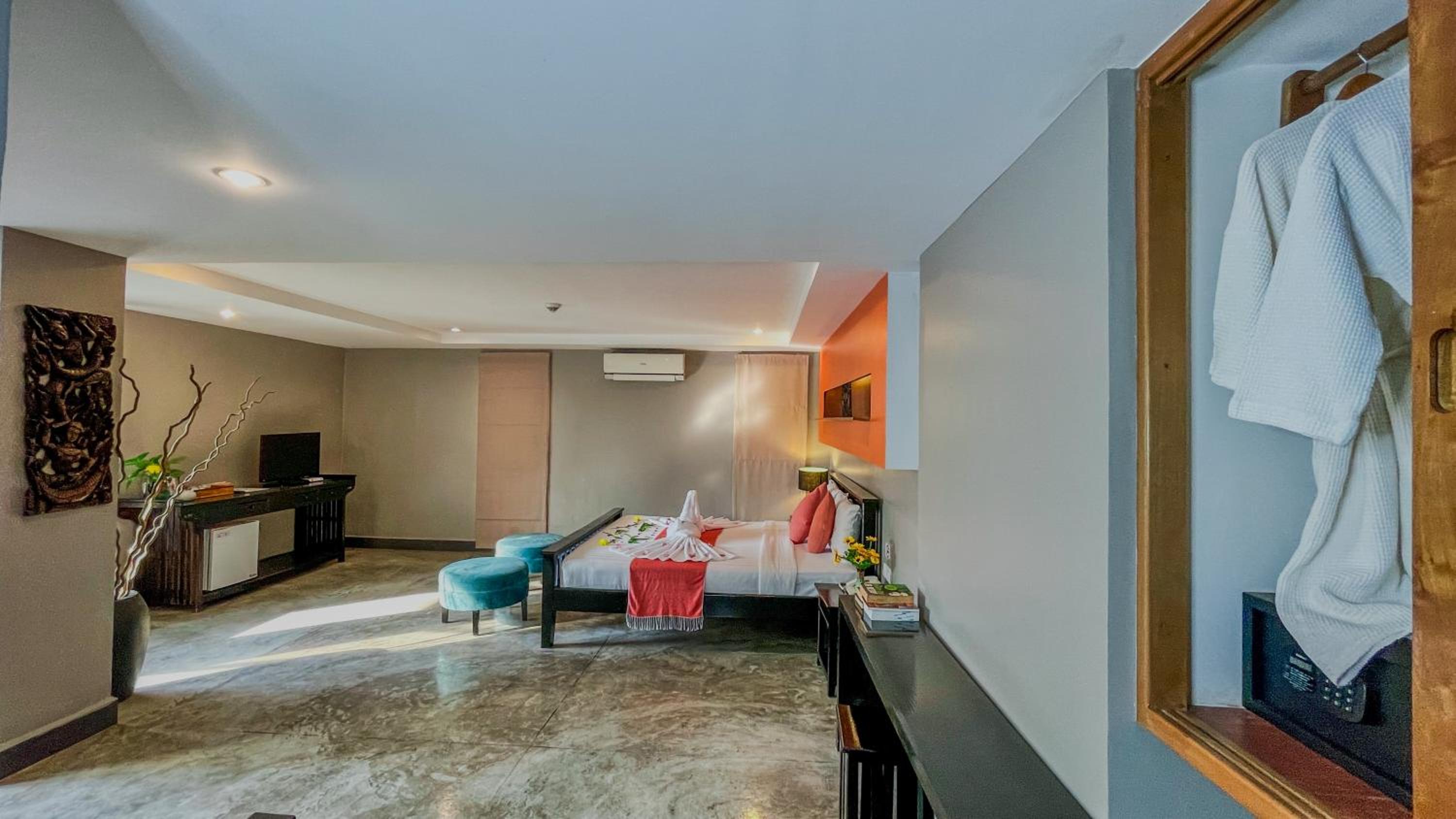 King Suite with Terrace River View - Free Pick Up - Photo 4