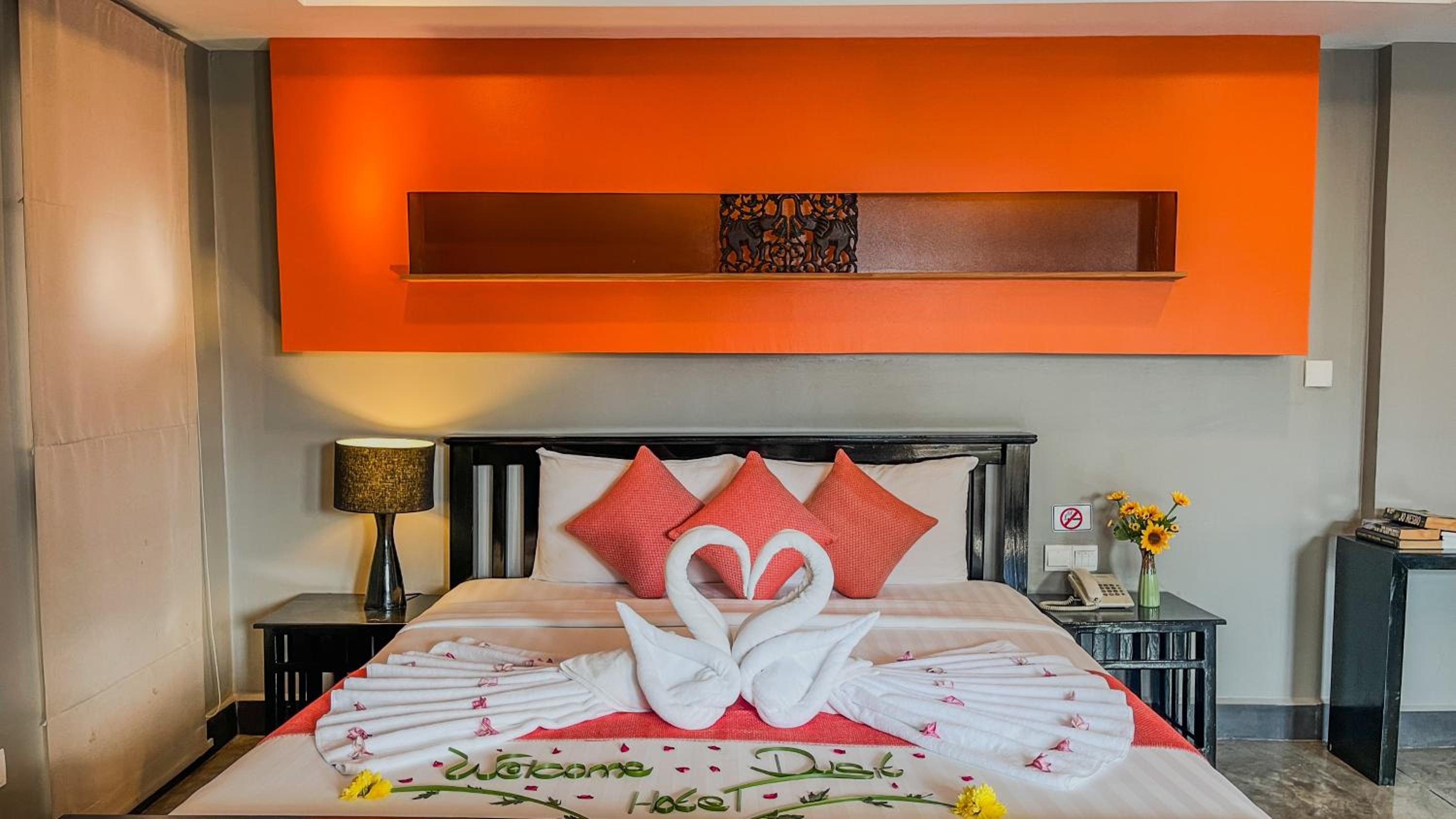 King Suite with Terrace River View - Free Pick Up - Photo 5