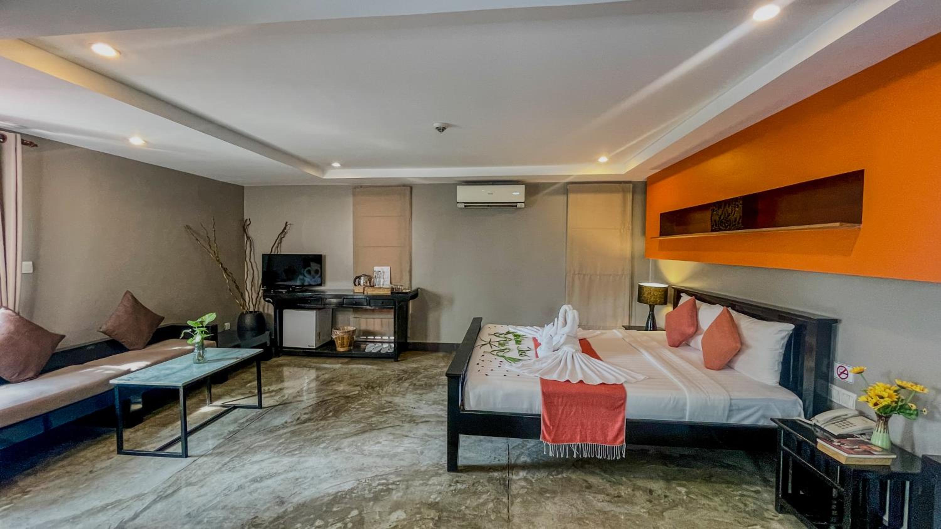 King Suite with Terrace River View - Free Pick Up - Photo 3
