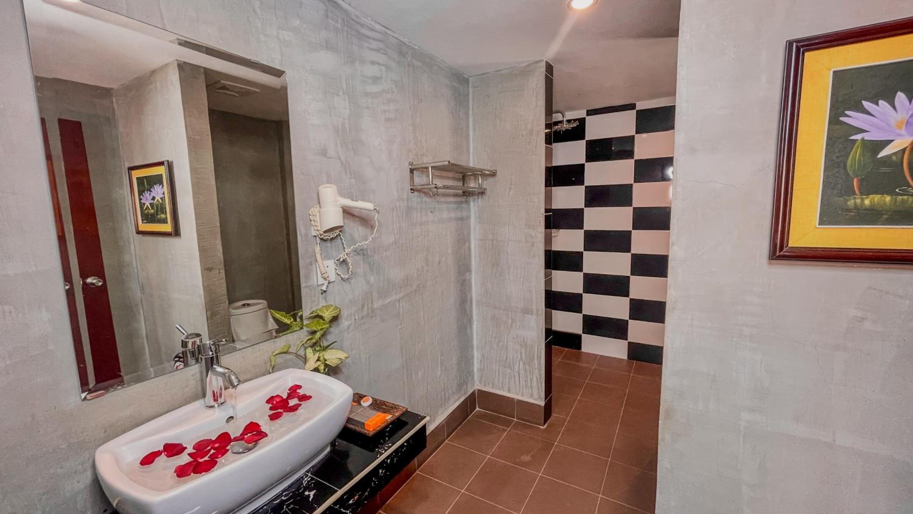 King Suite with Terrace River View - Free Pick Up - Photo 12