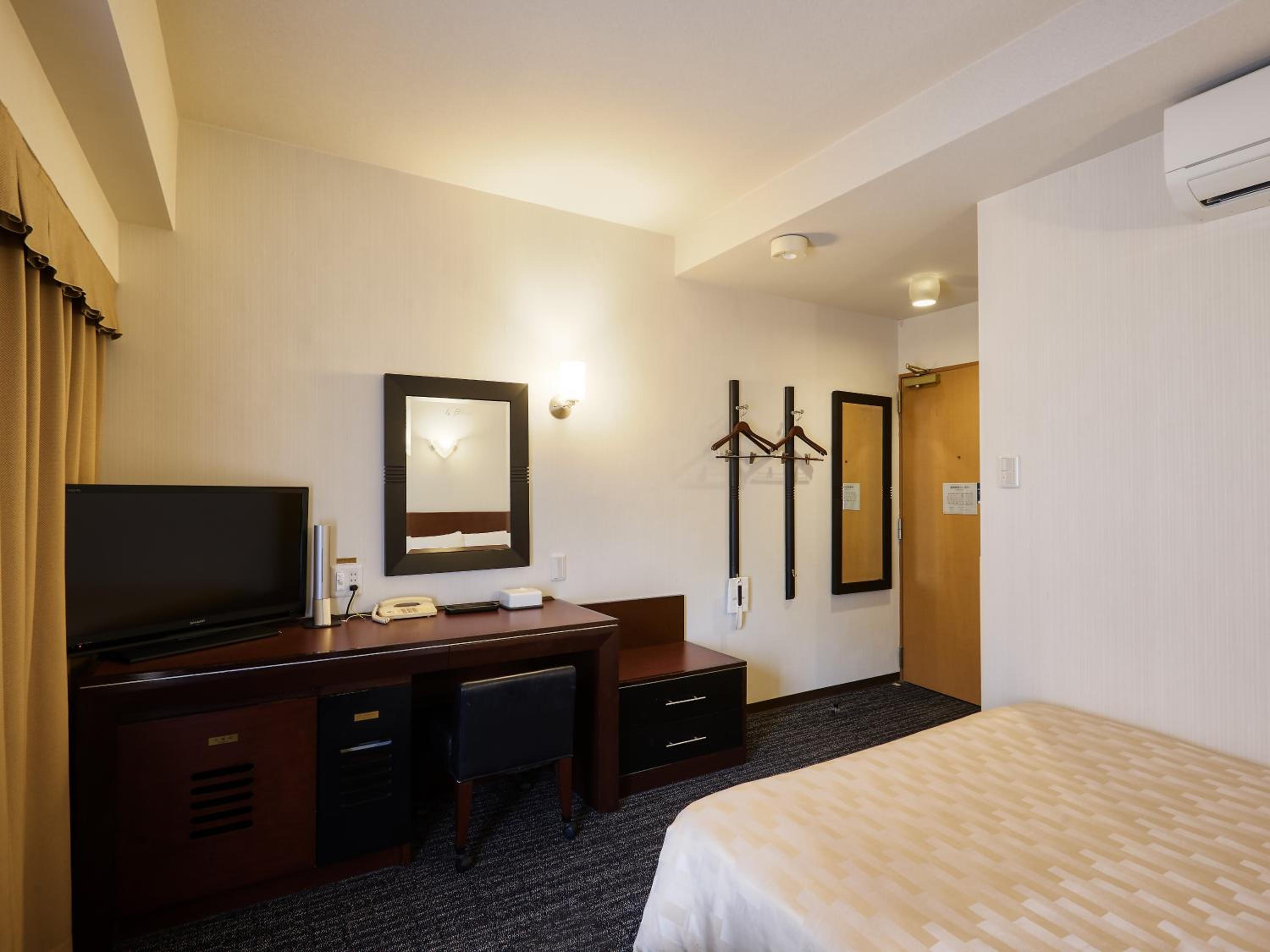 Double Room - Photo 6