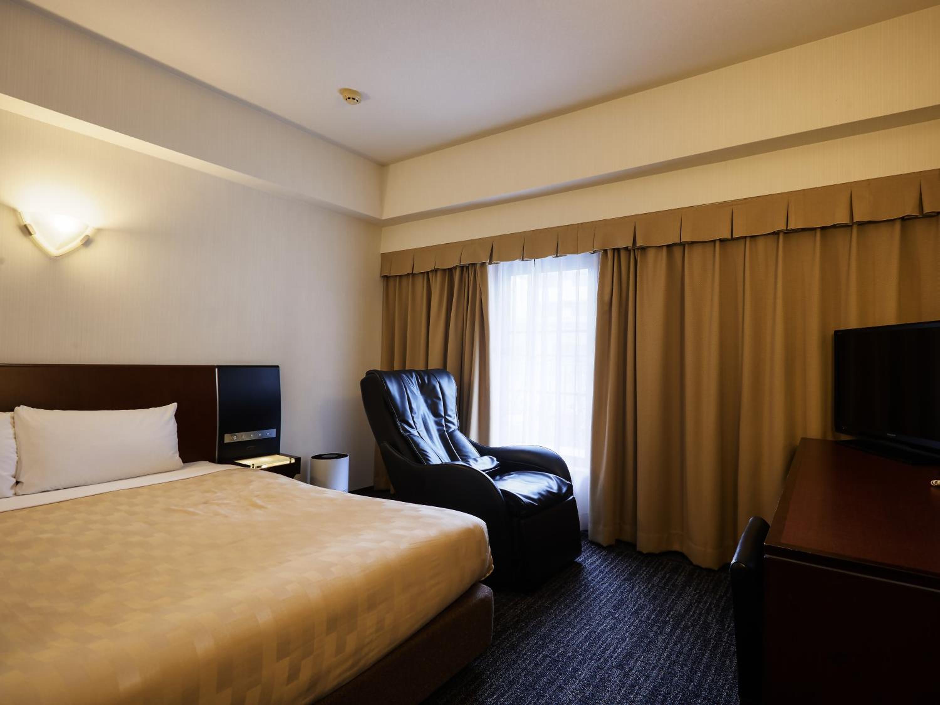 Double Room - Photo 7