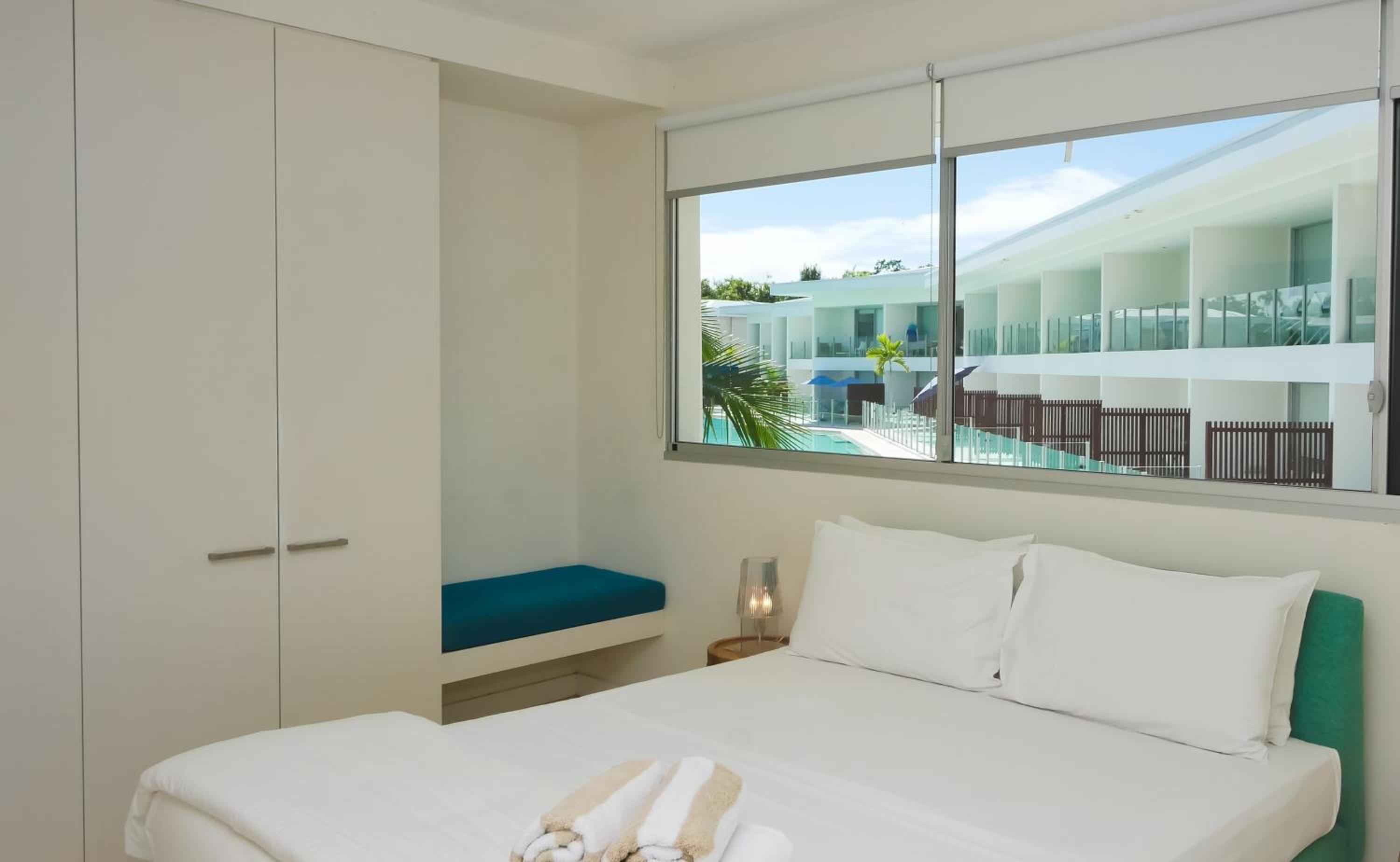 Two-Bedroom Apartment Golf Course & Mountain View