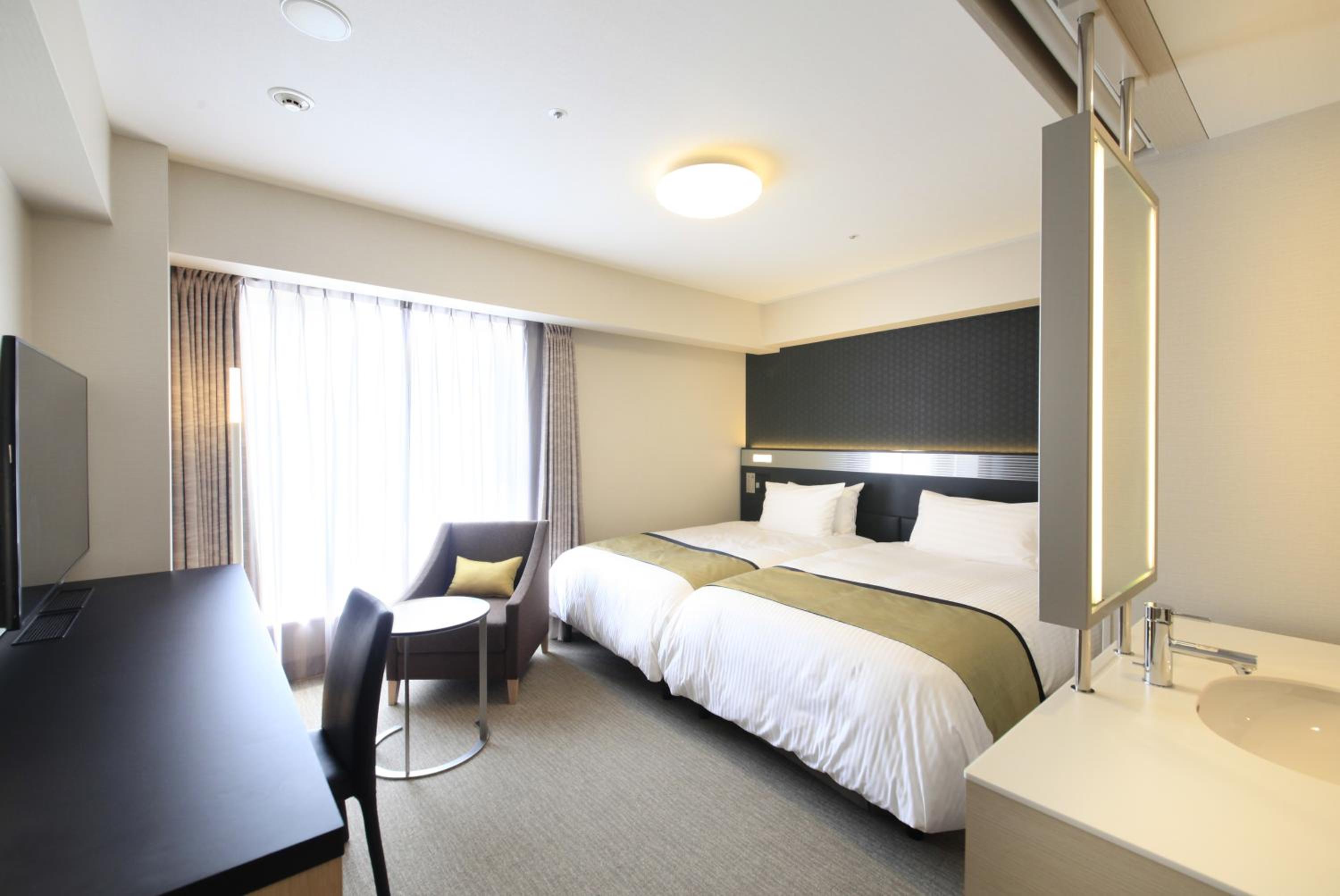 Premier Twin Room - Non-Smoking - Photo 11