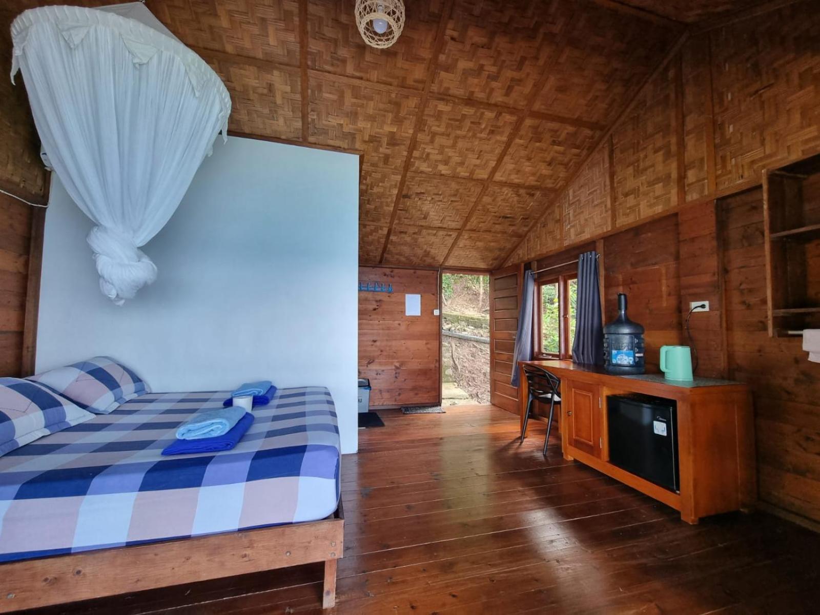 Bungalow - Water Front