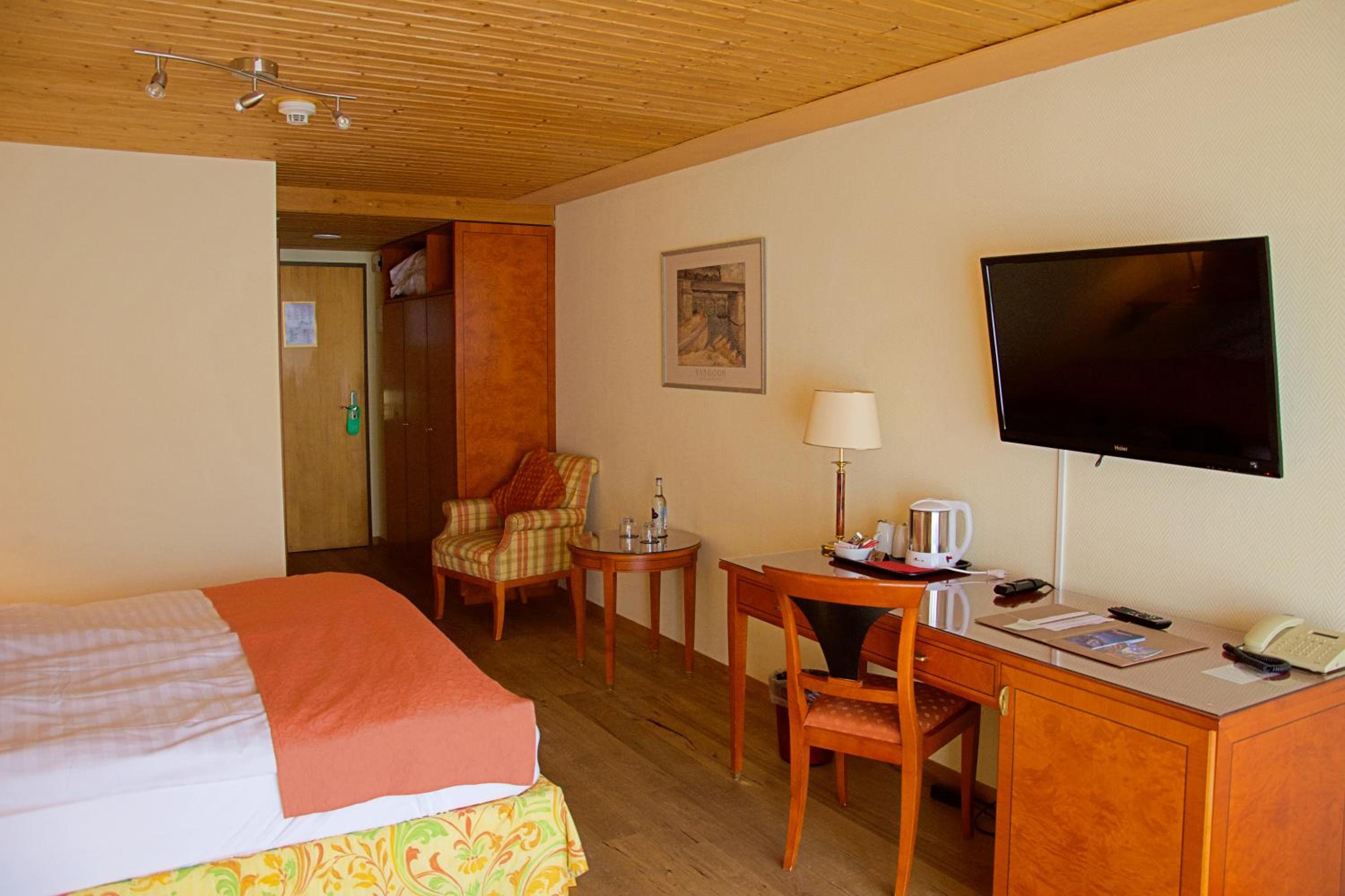 Family Room with Jungfrau view - Photo 5