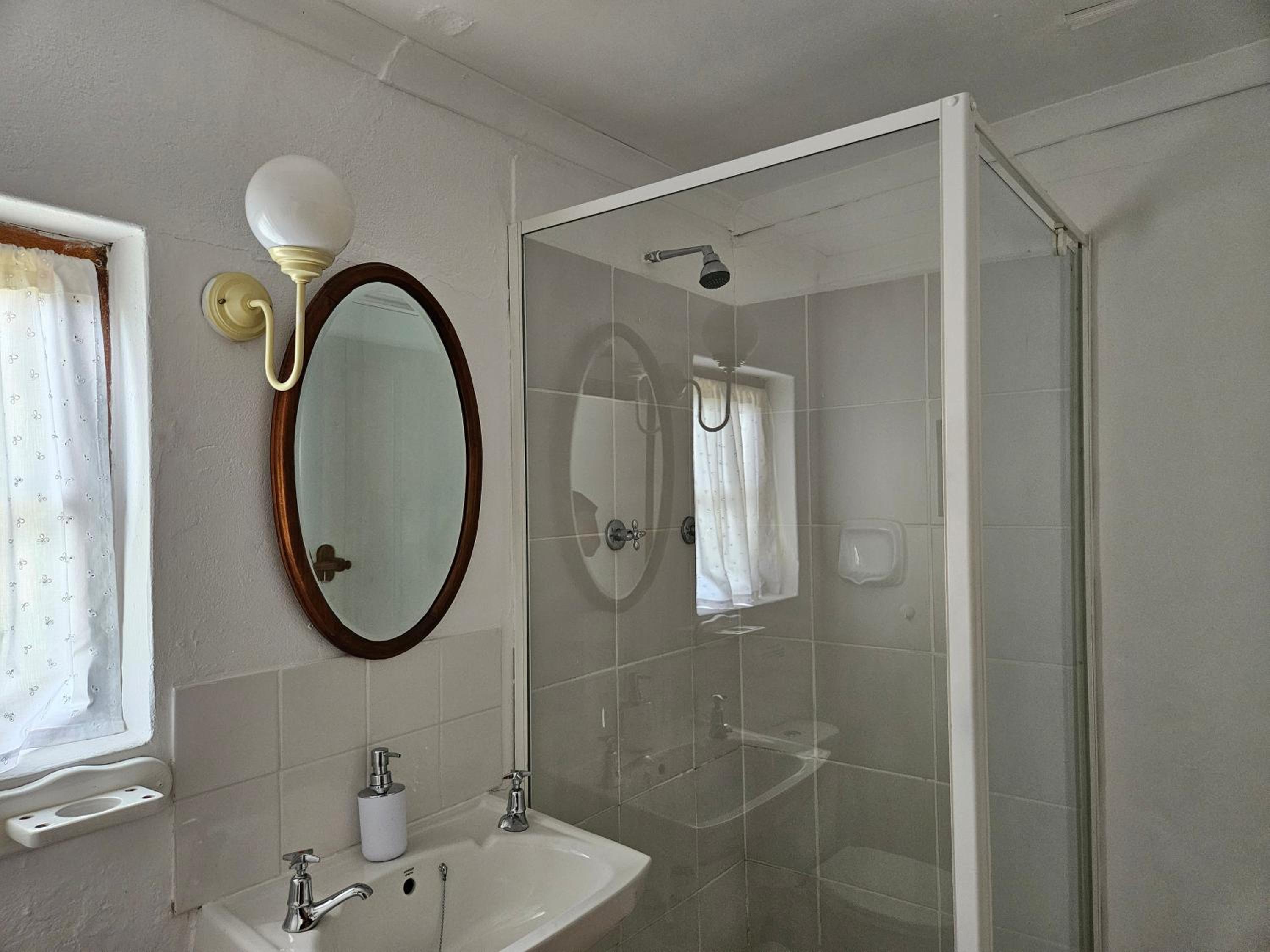 Budget Double Room photo 2