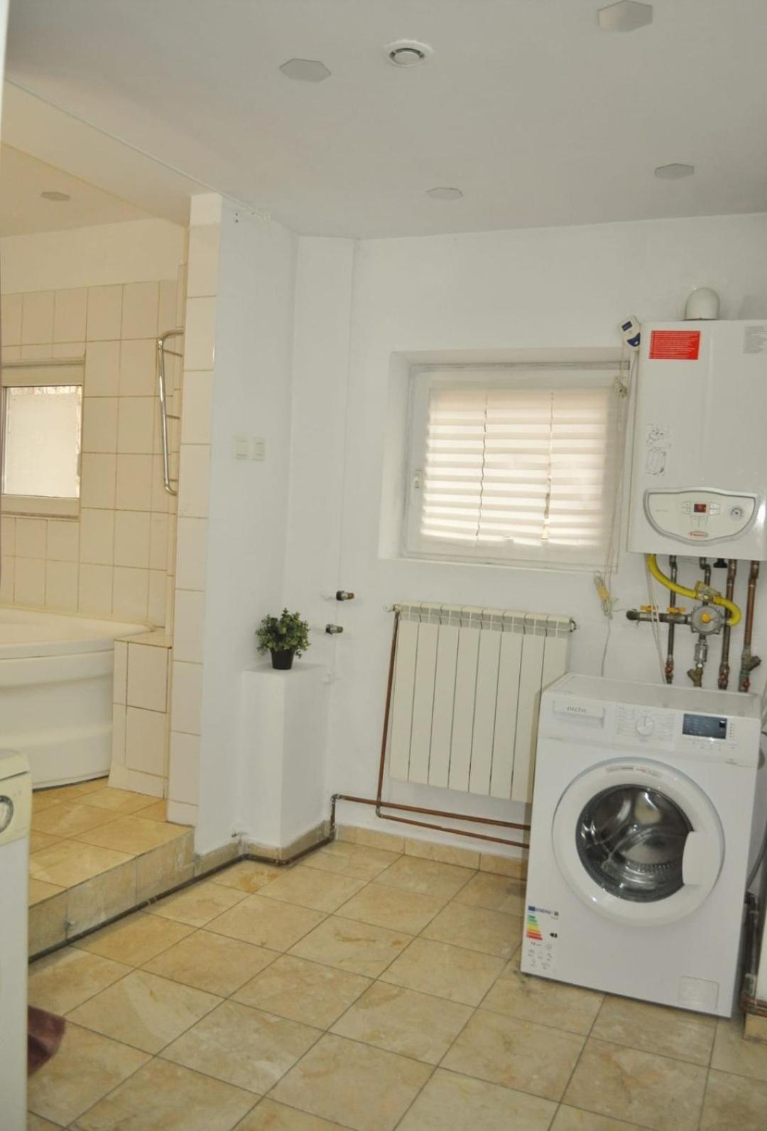 One-Bedroom Deluxe Apartment - Photo 4