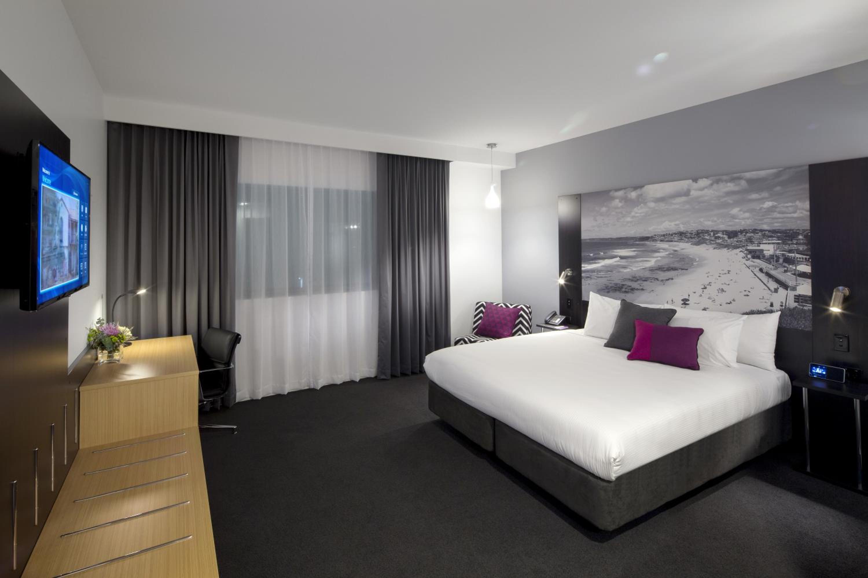 Standard King Room photo 1