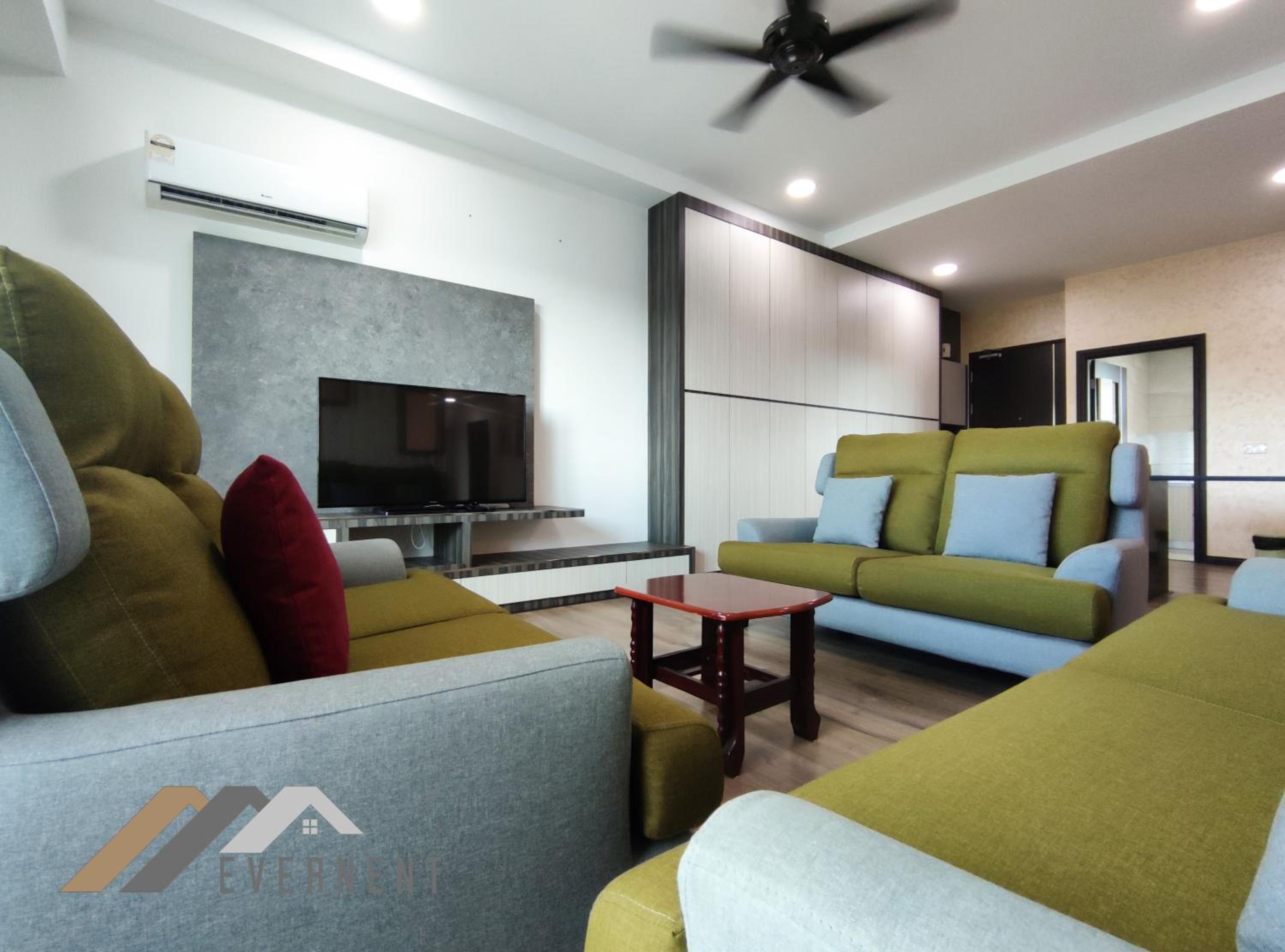 Three-Bedroom Apartment photo 1