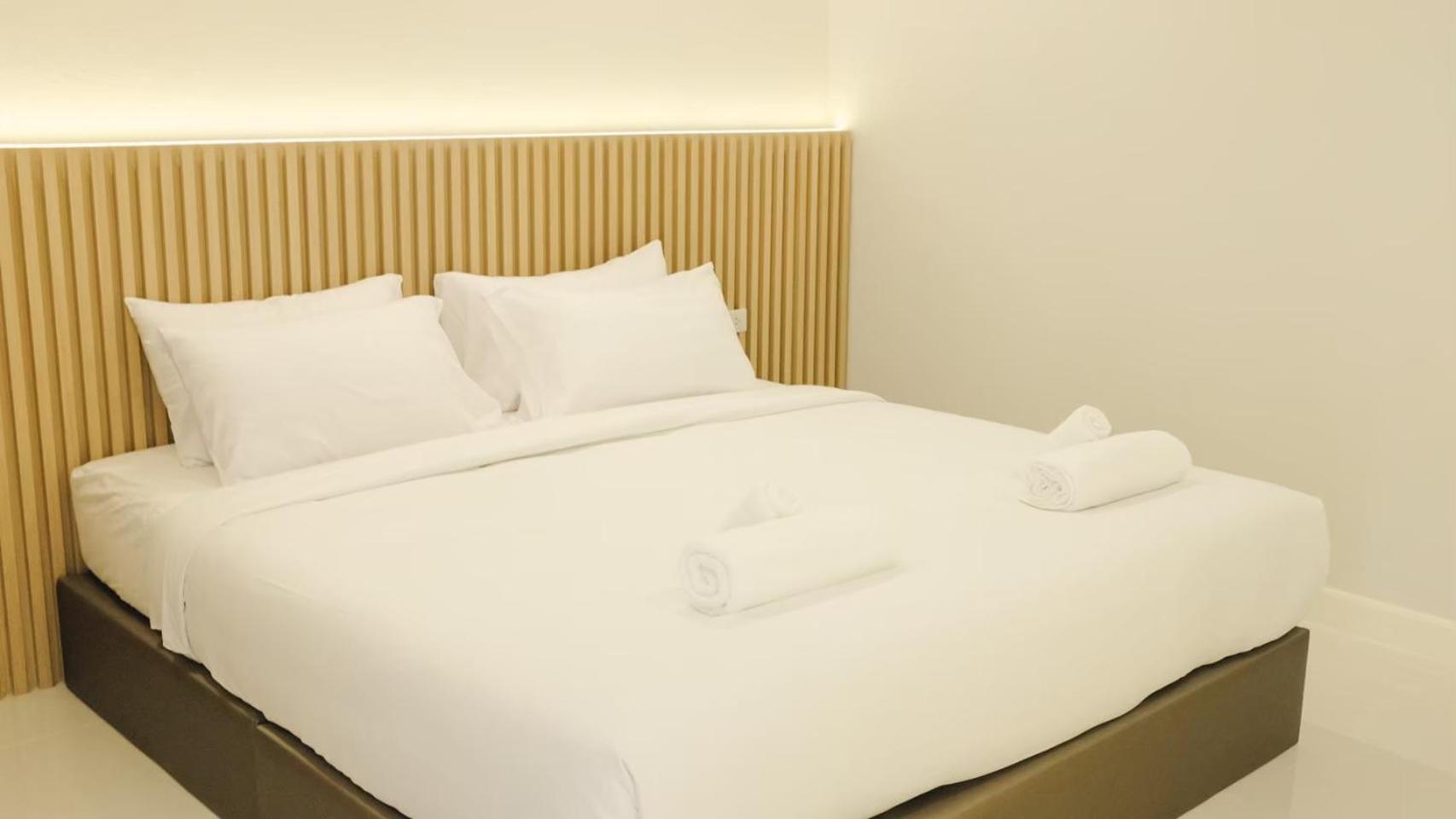 Deluxe Room - Photo 3