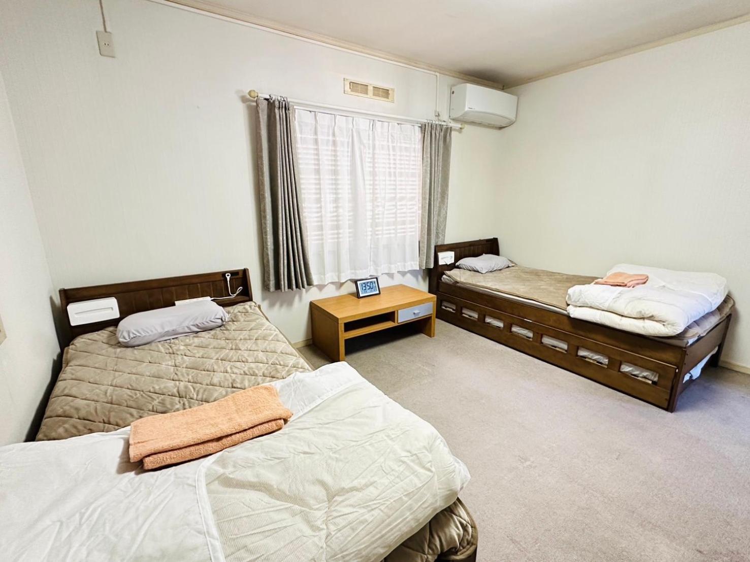 Economy Quadruple Room with Shared Bathroom photo 1