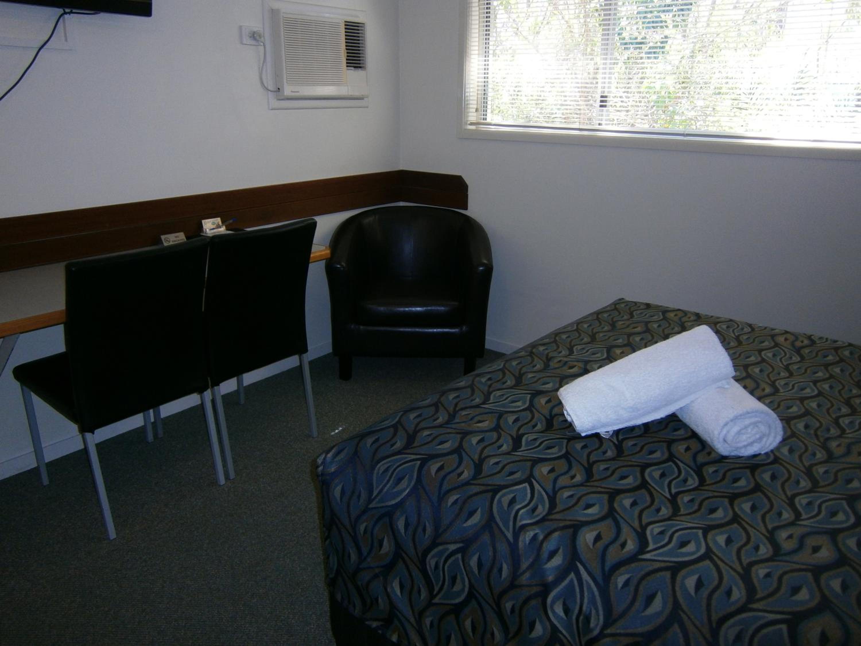 Queen Room photo 1