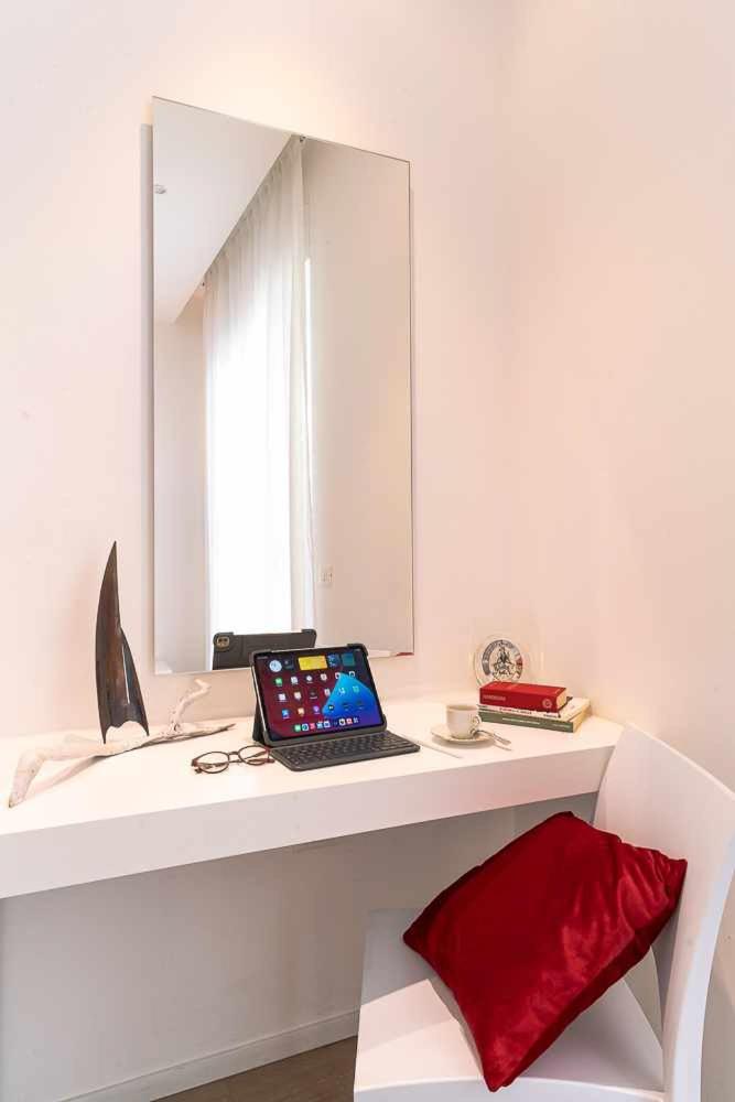 King Room with Garden View - Photo 11