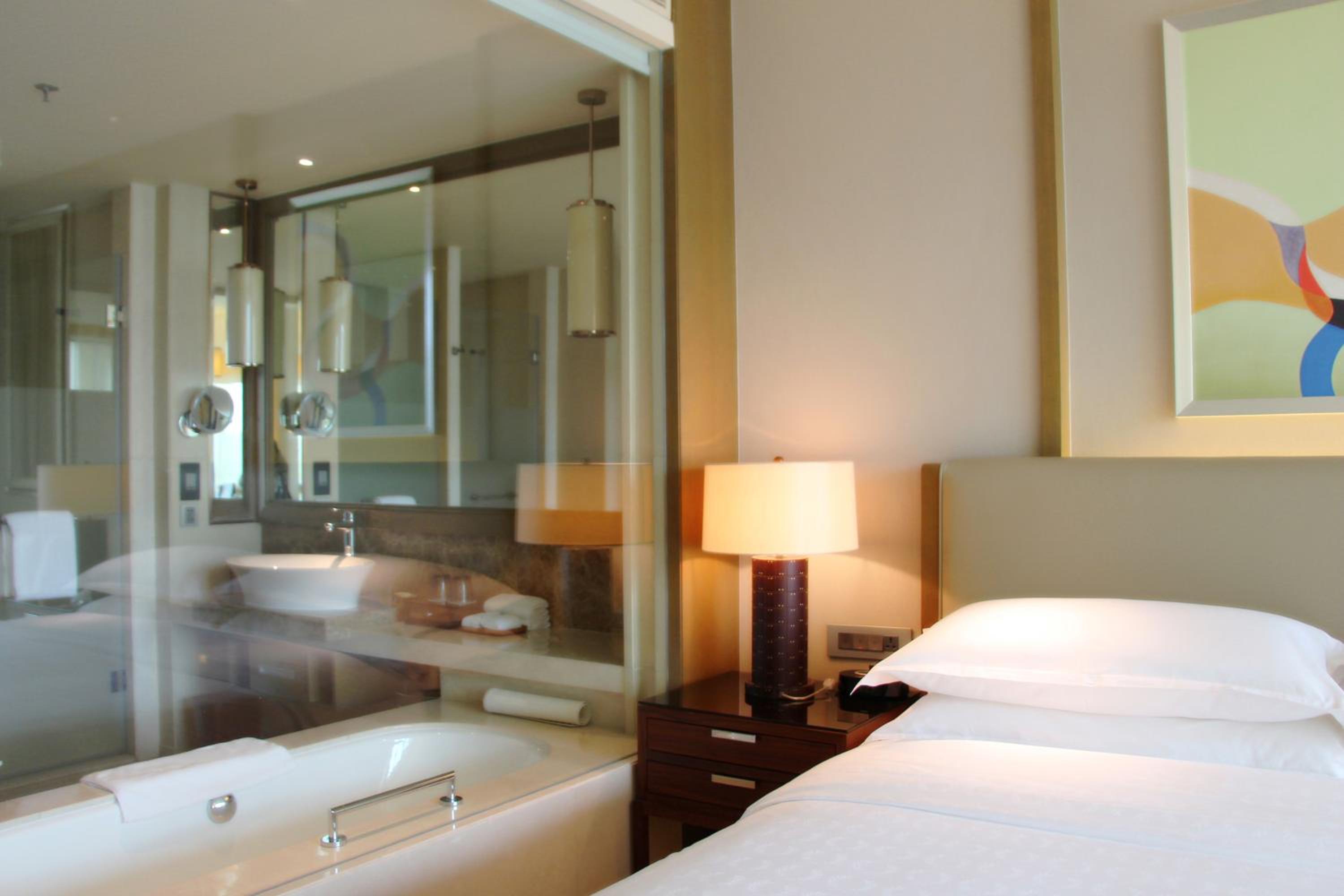 Deluxe Double Room with Garden View photo 3