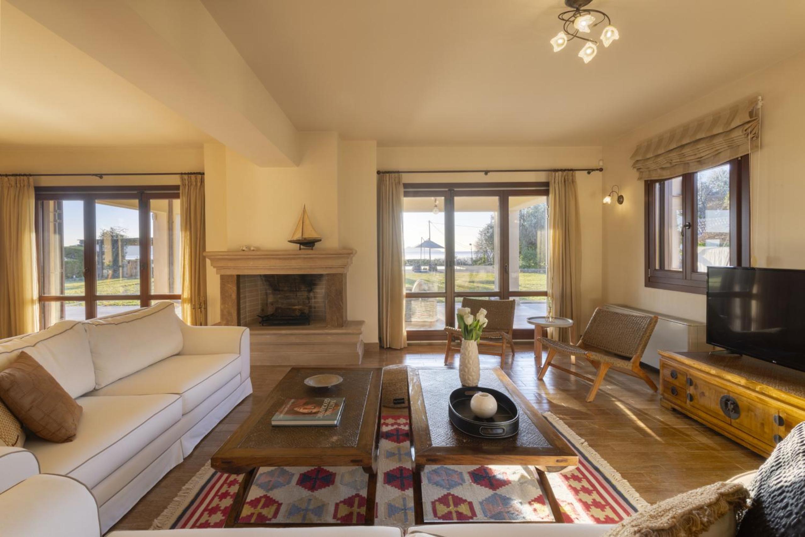 Villa - Beach Front photo 1