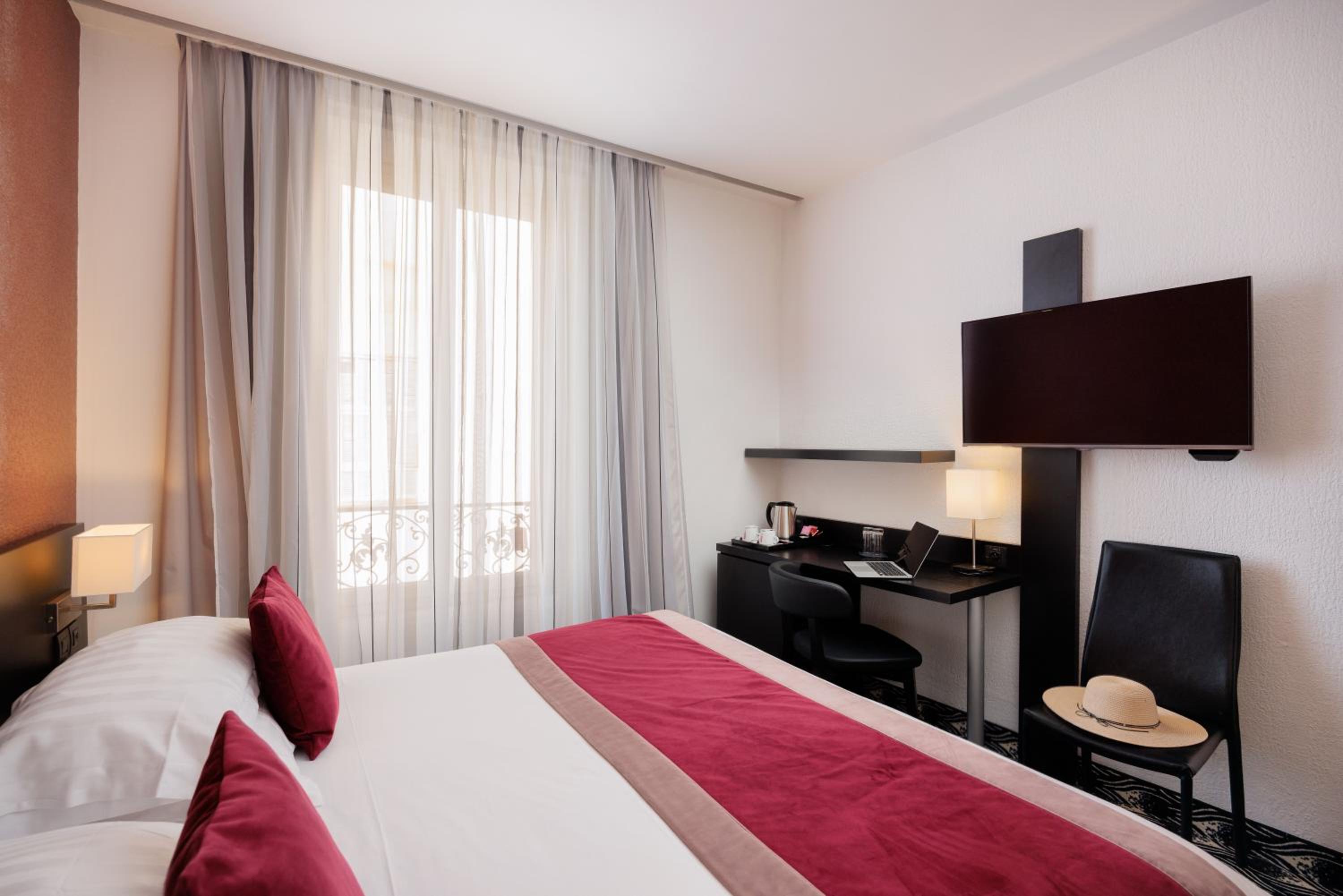 Standard Double Room - free upgrade photo 1