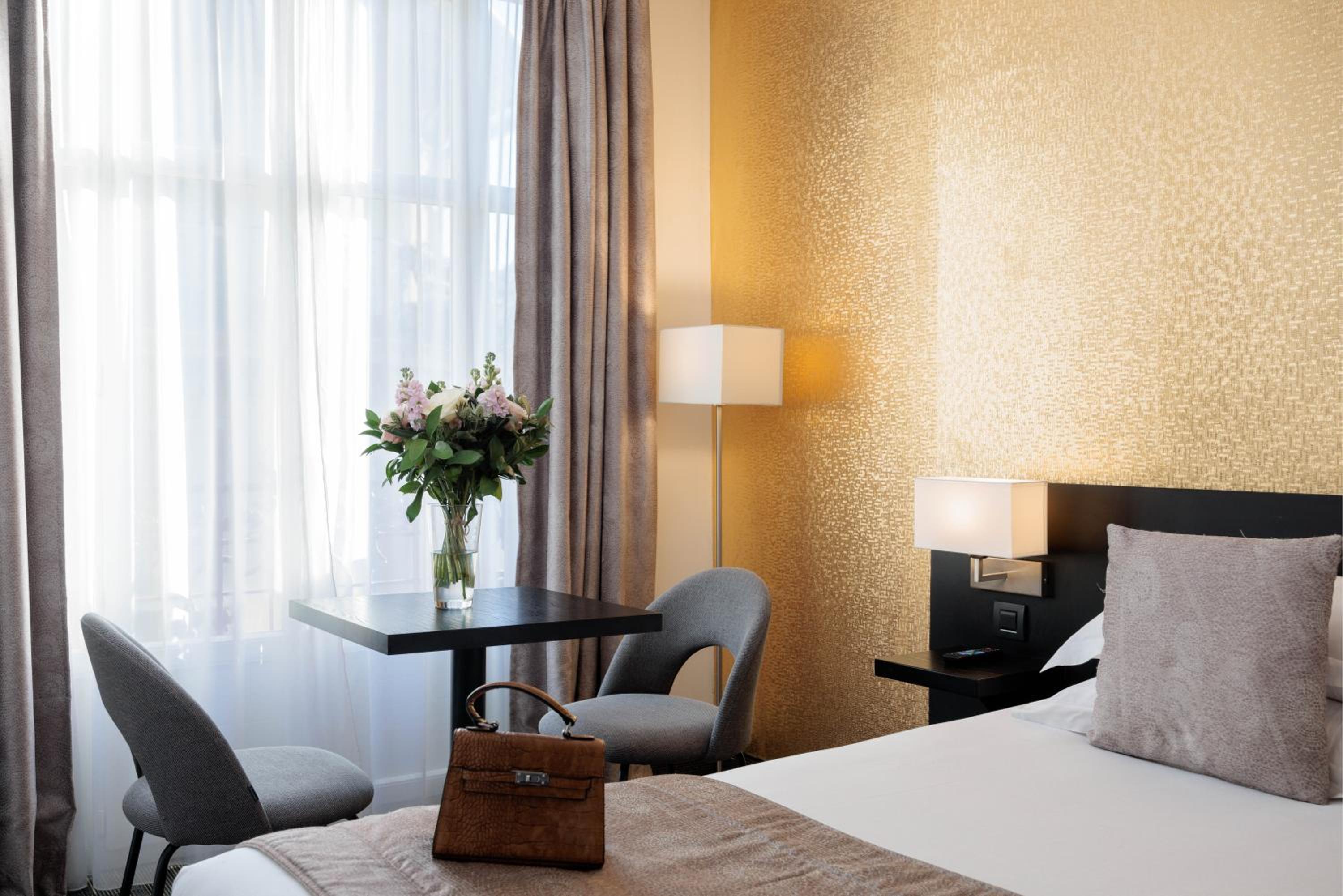 Deluxe King Room photo 2