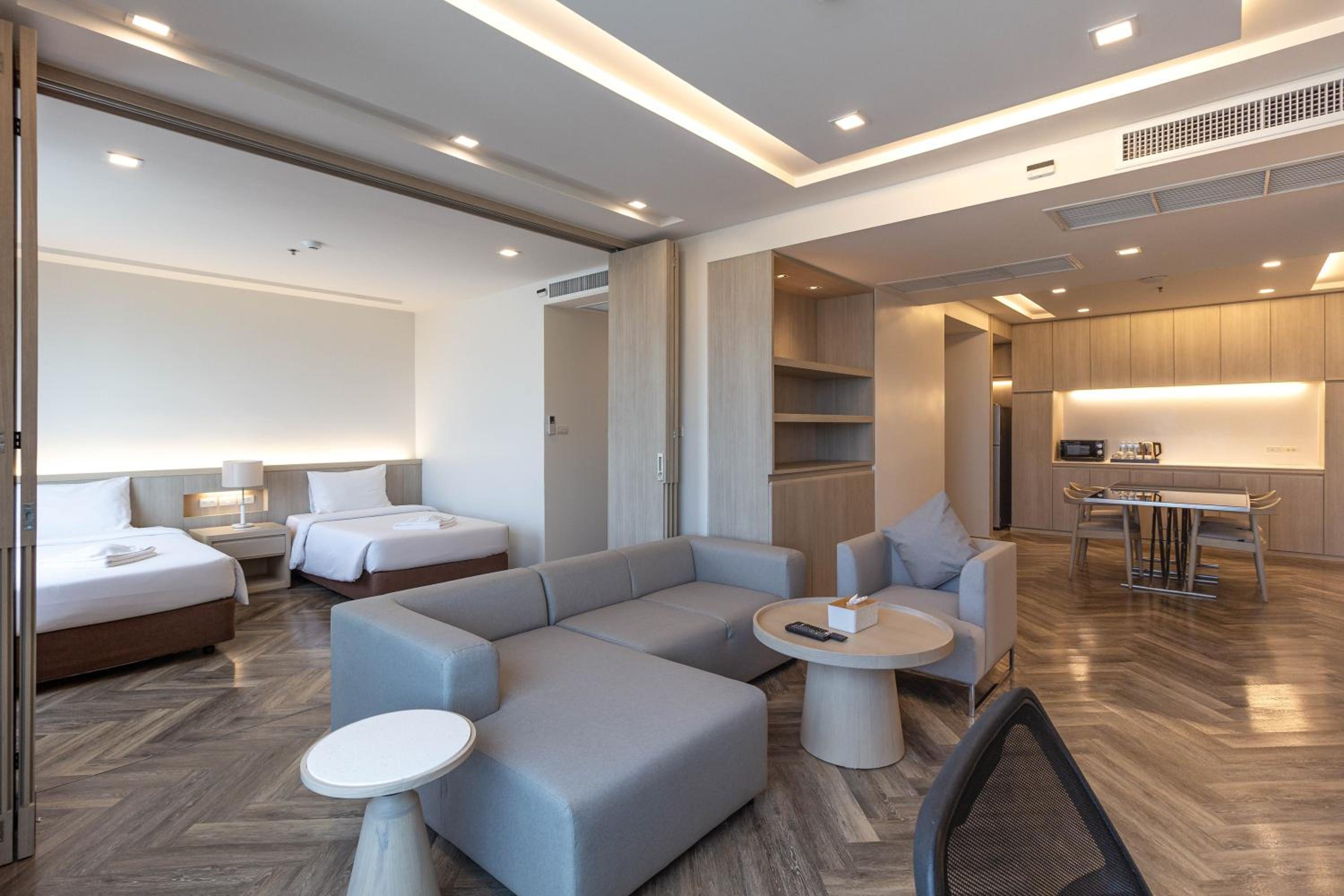 Two-Bedroom Suite with Jacuzzi photo 2
