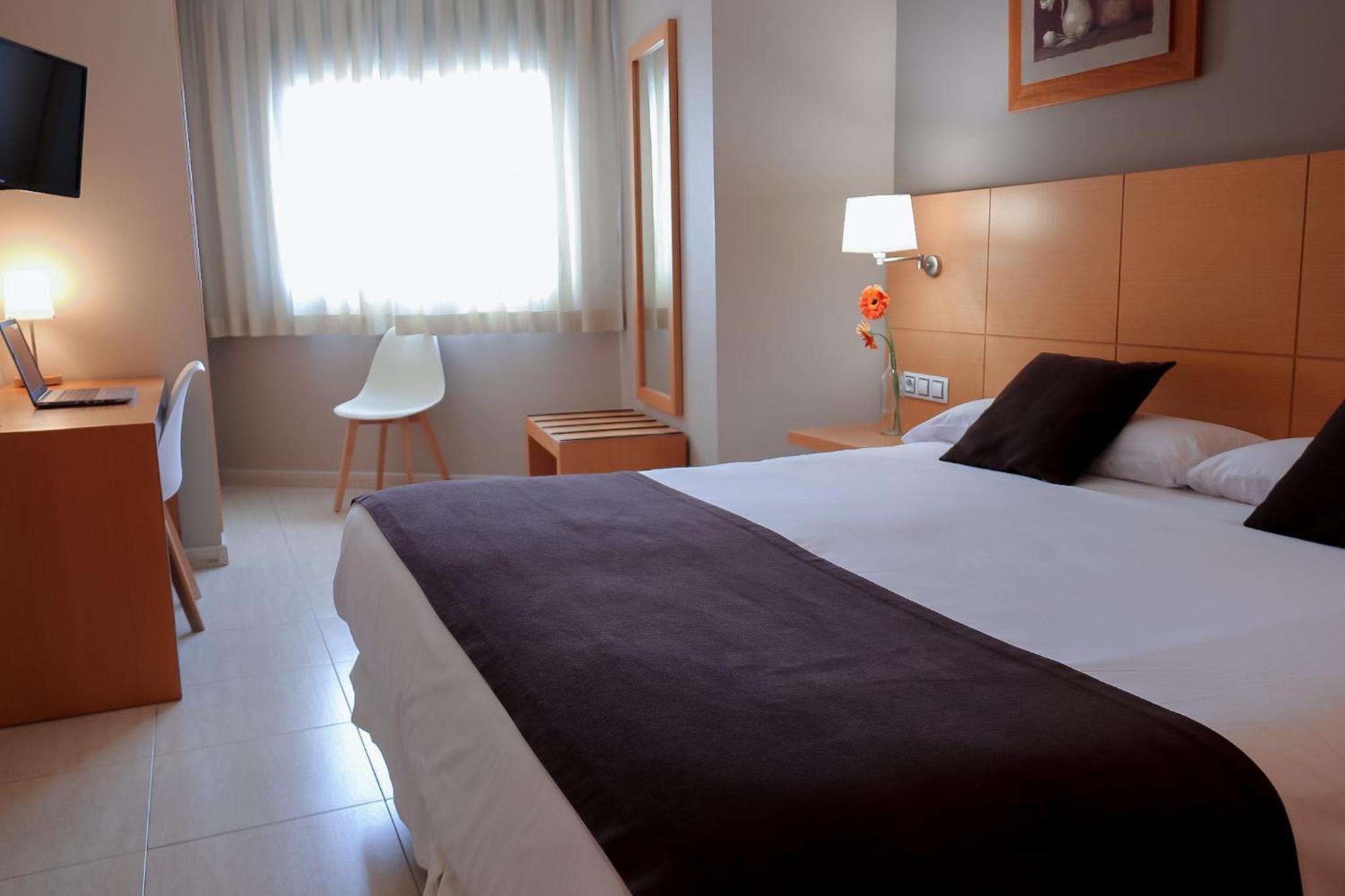Double Room - Photo 3