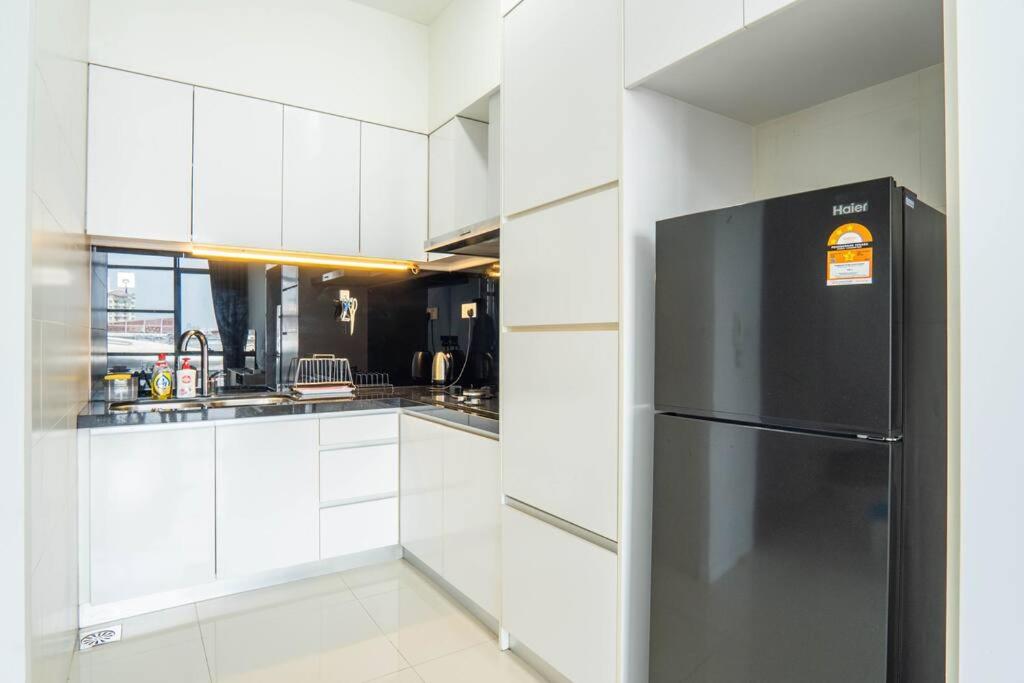 Two-Bedroom Apartment - Photo 12