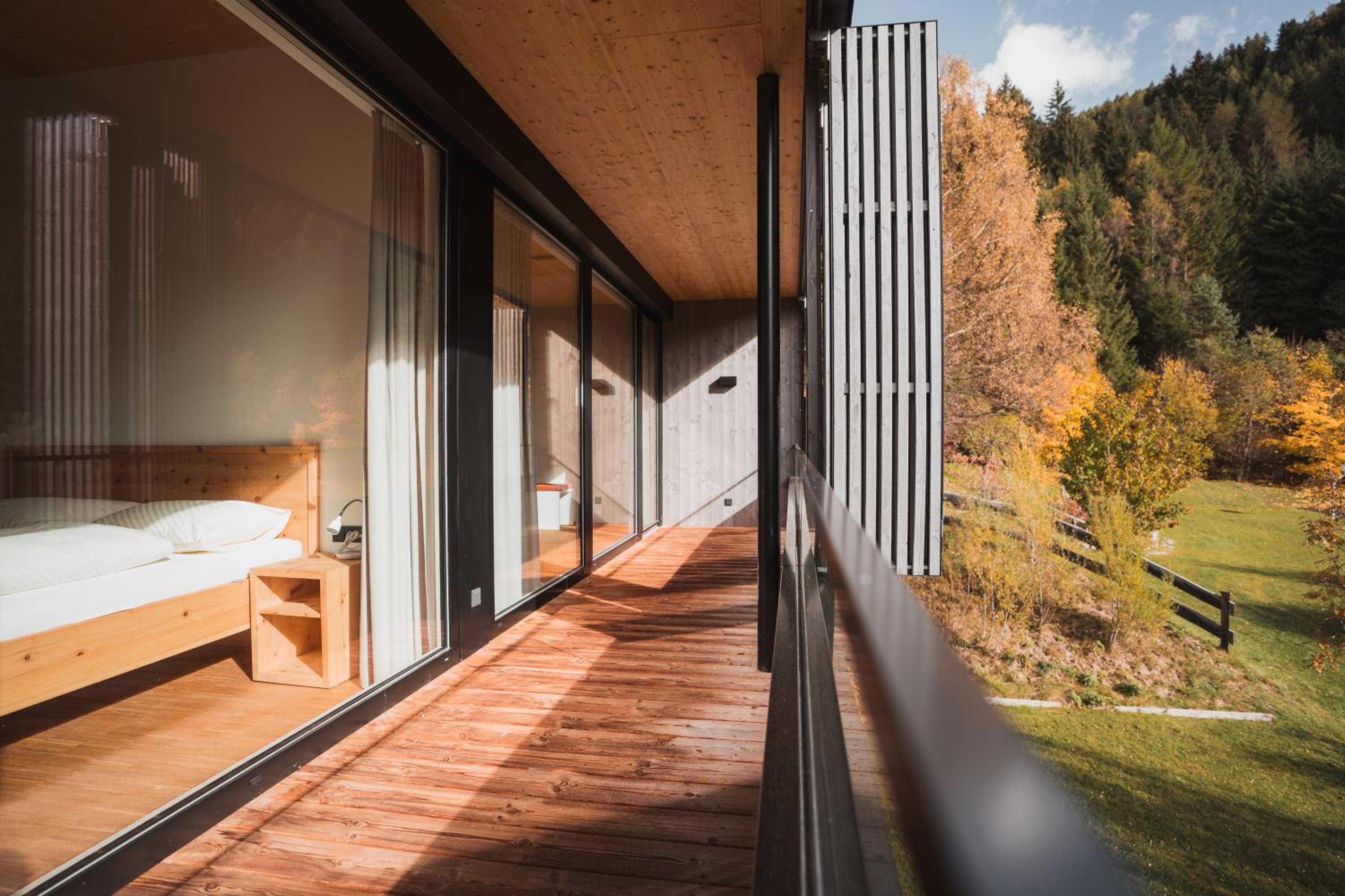 Twin Room with Balcony - Photo 2