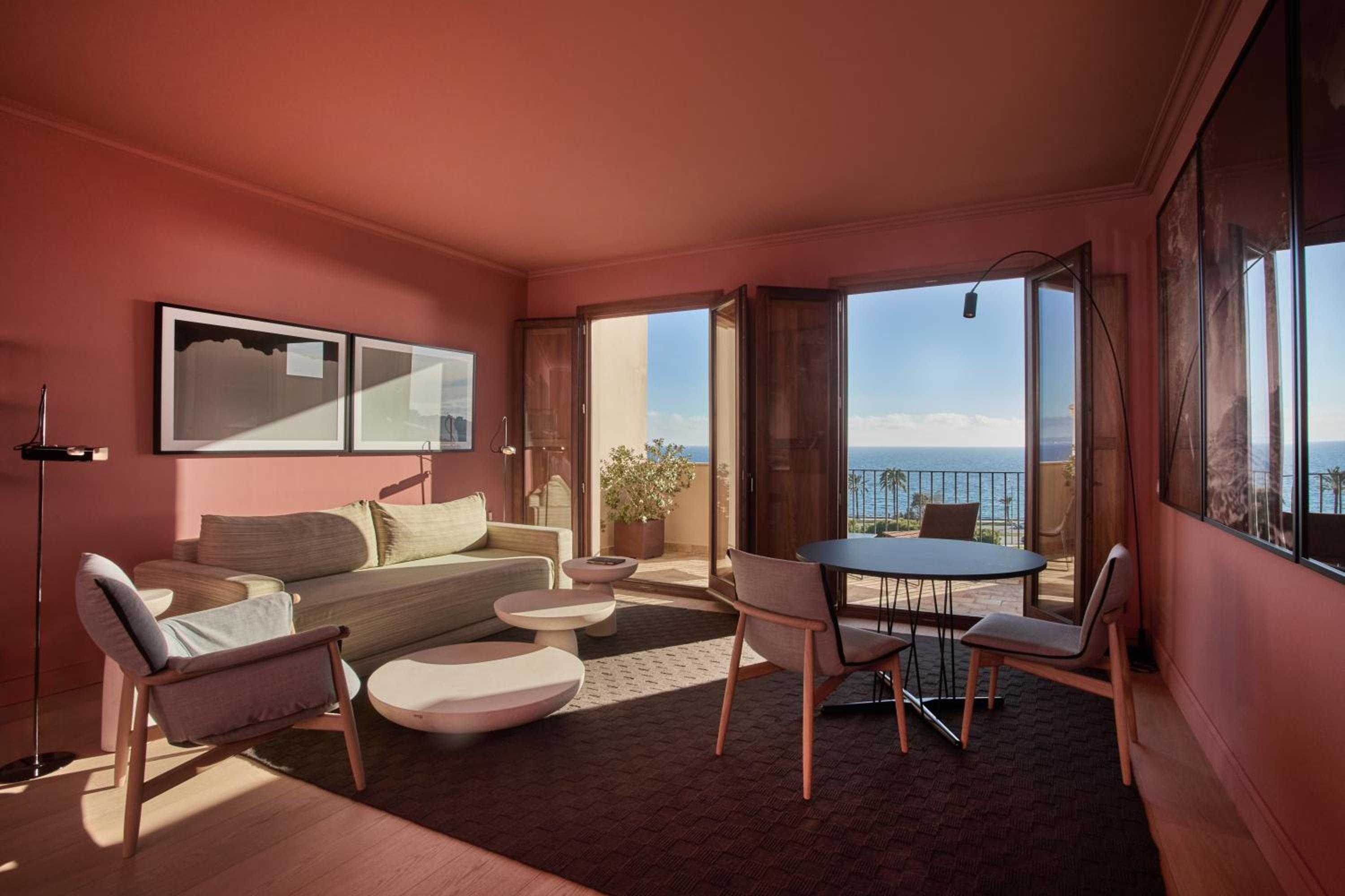Suite con vista al mar, terraza y acceso al spa