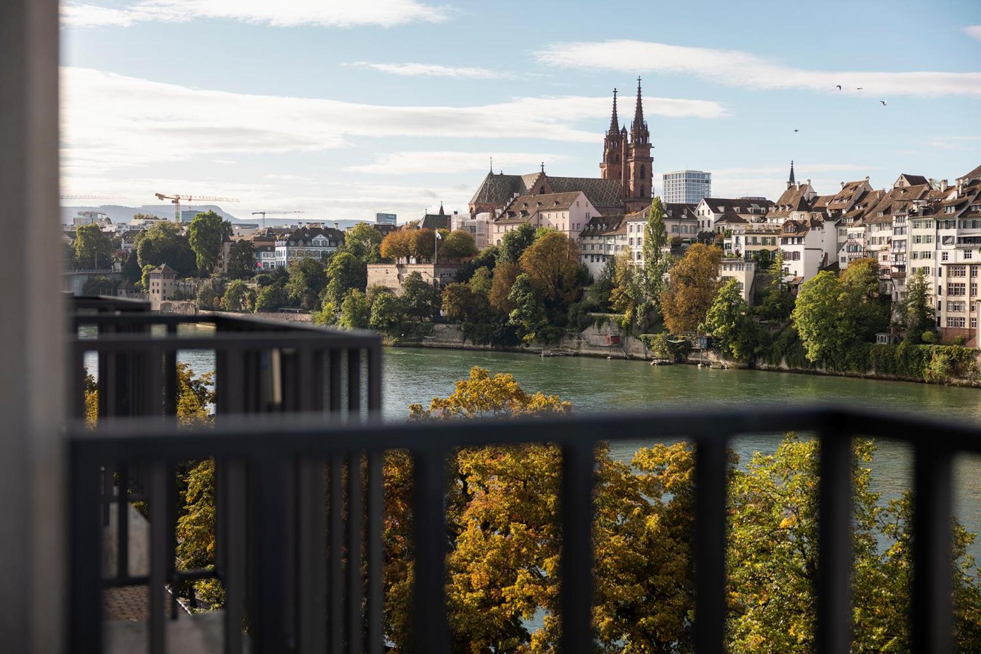 Deluxe Double Room With Balcony And River View photo 2