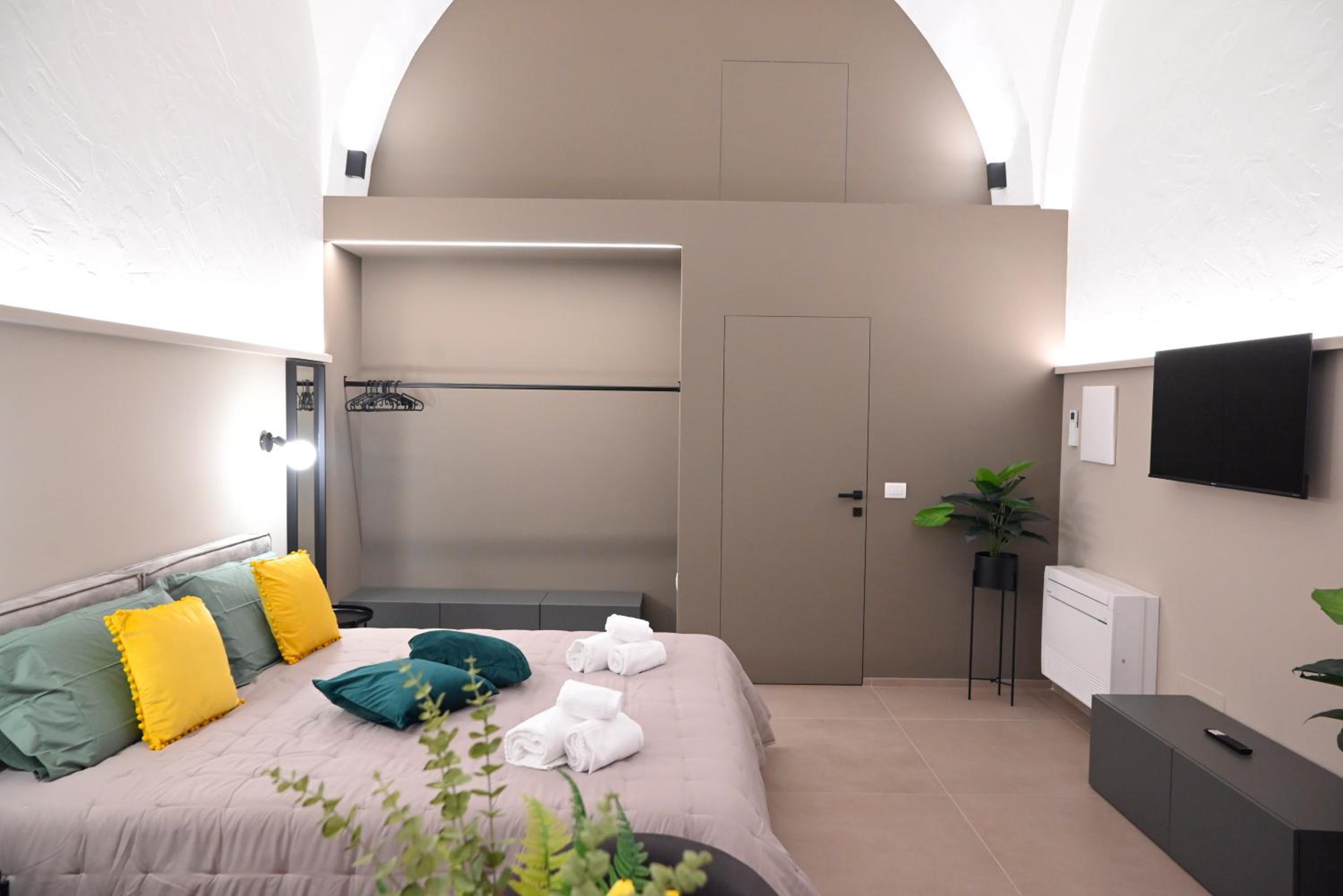 Superior King Room