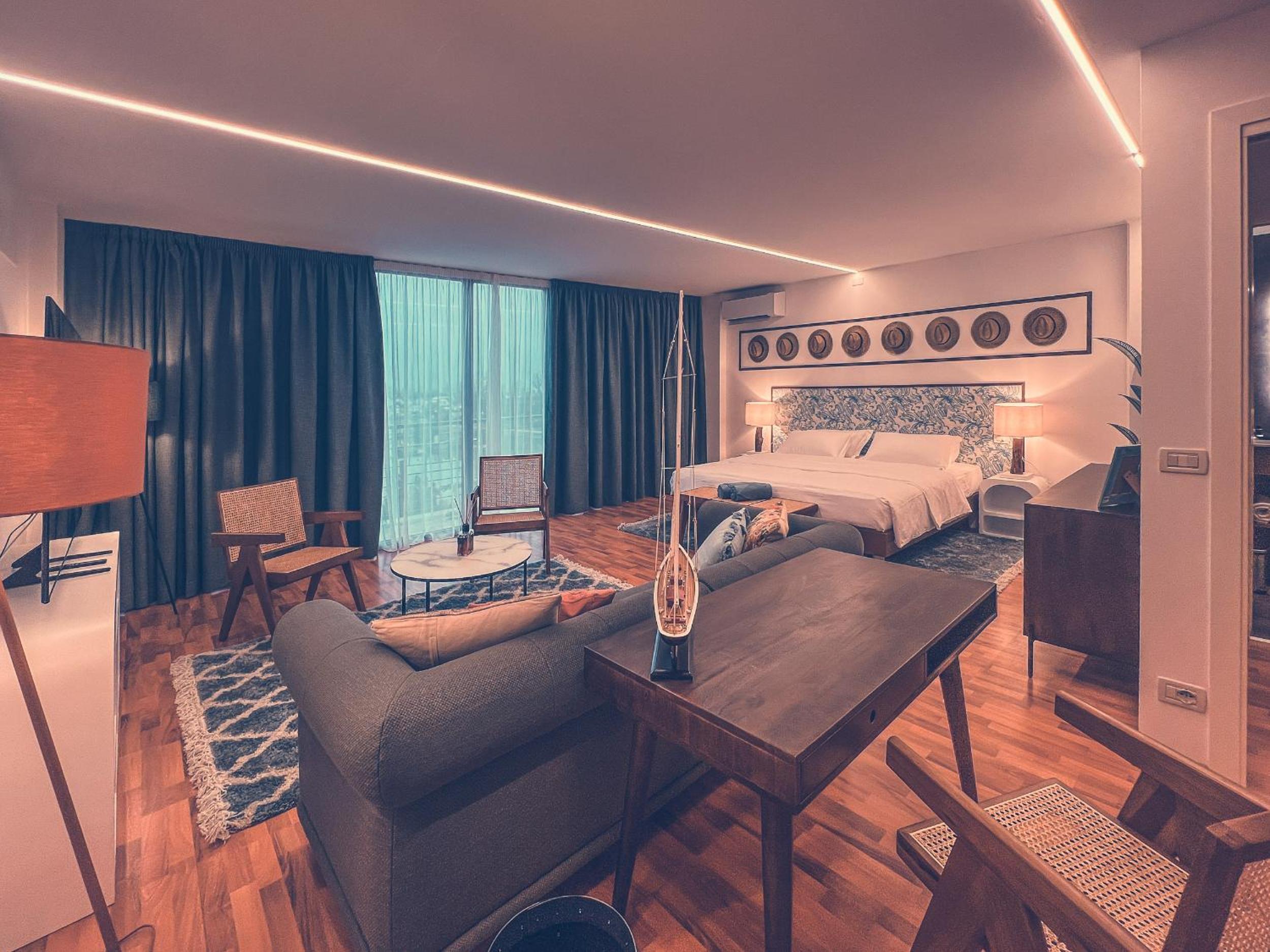 Suite With Balcony And Sea View