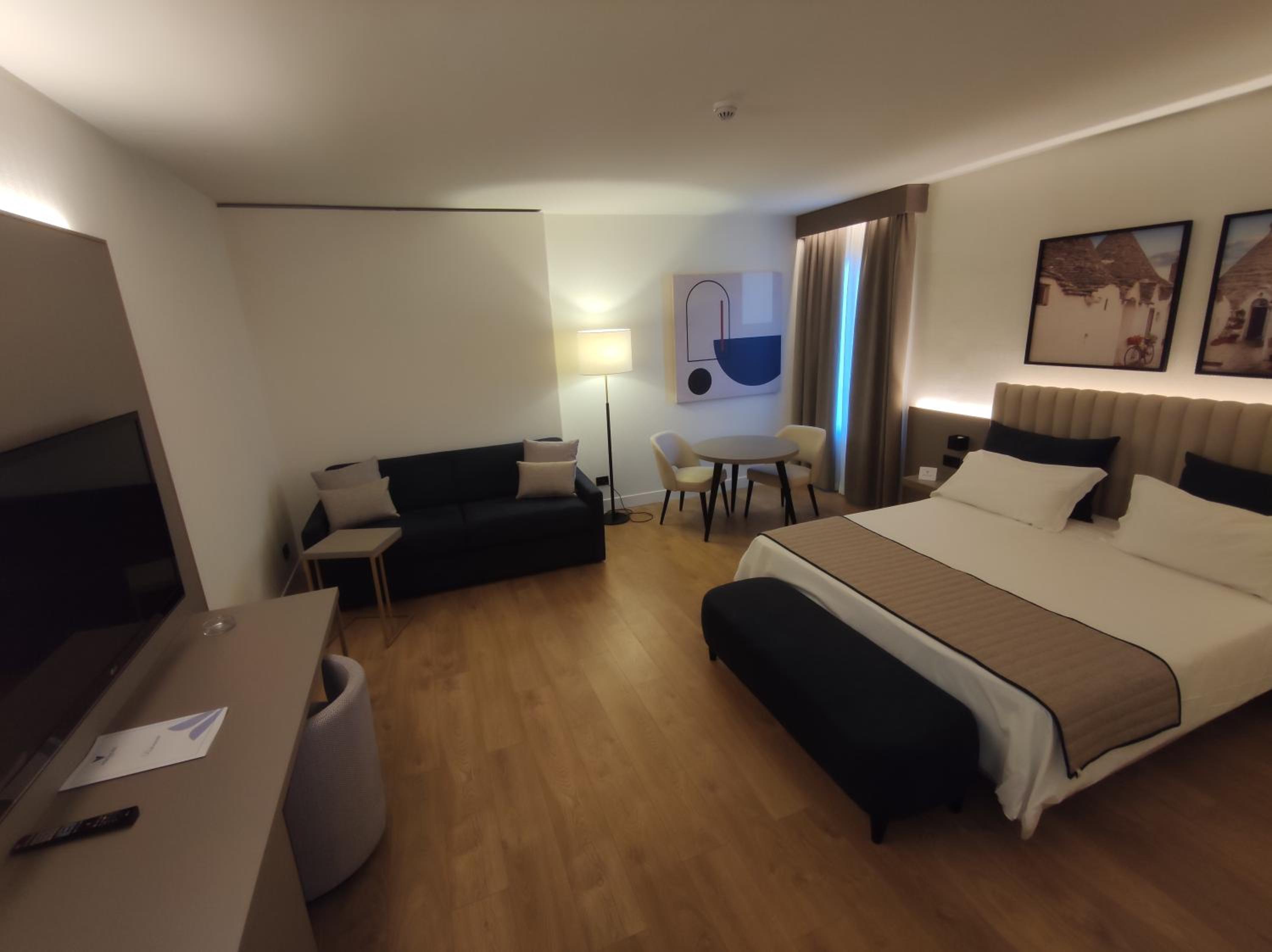 Junior Suite - Photo 1
