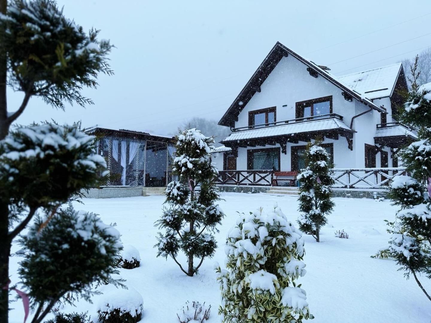 Four-Bedroom House photo 2